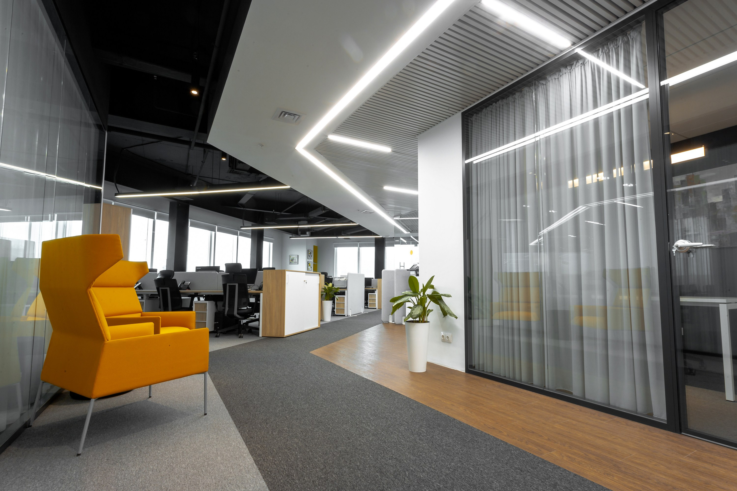 Mercure space. Репортажный фотограф в Алмате Чумаков Георгий