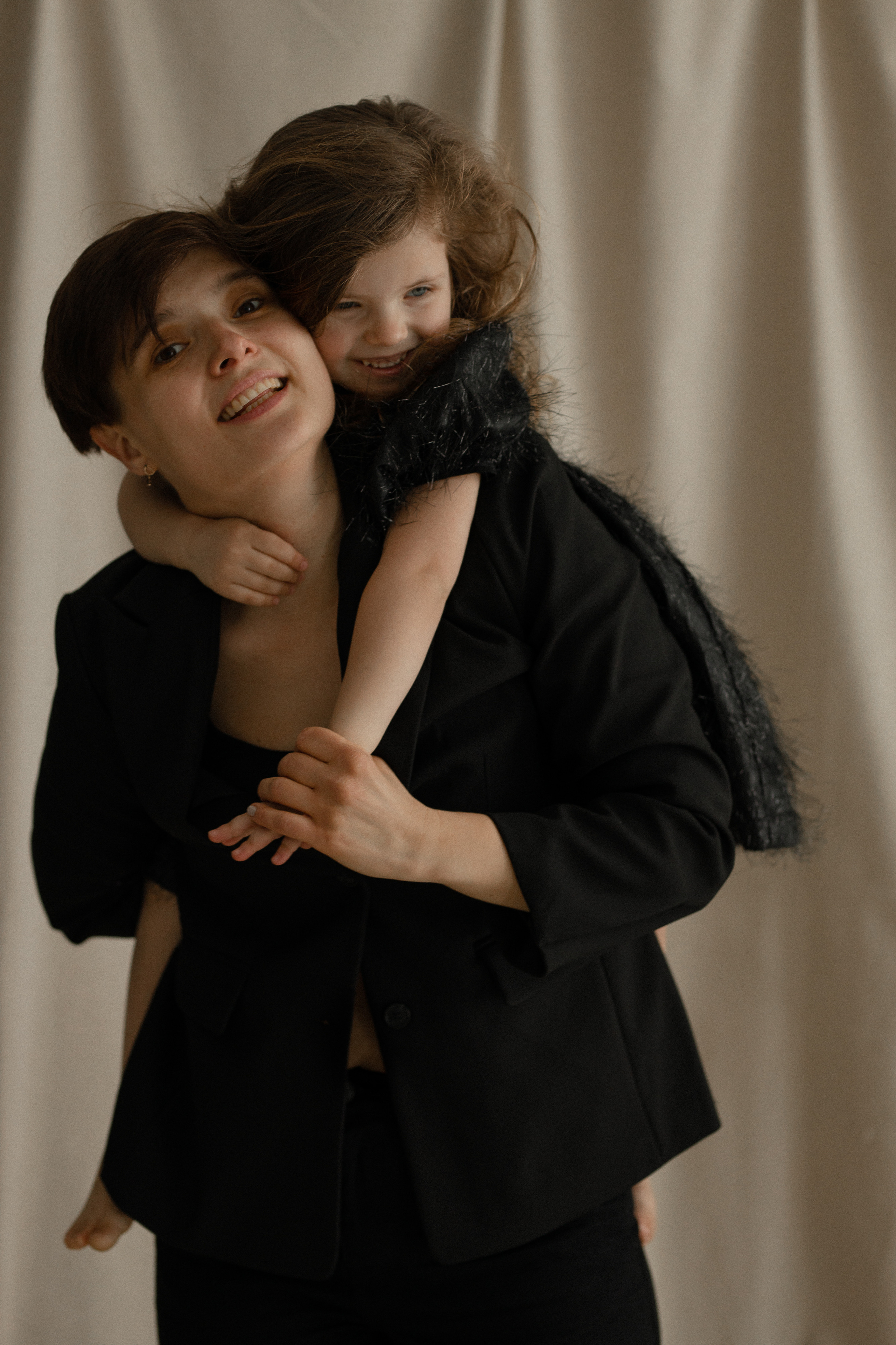 Ира и Вера. Свадебный фотограф Таня Караисаева