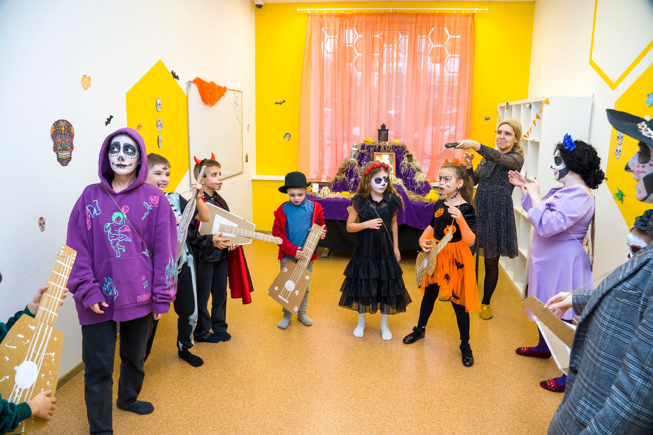 Репортаж детского праздника хеллоуин. Фотограф в Санкт-Петербурге. Репортажная и все съёмки для бизнеса