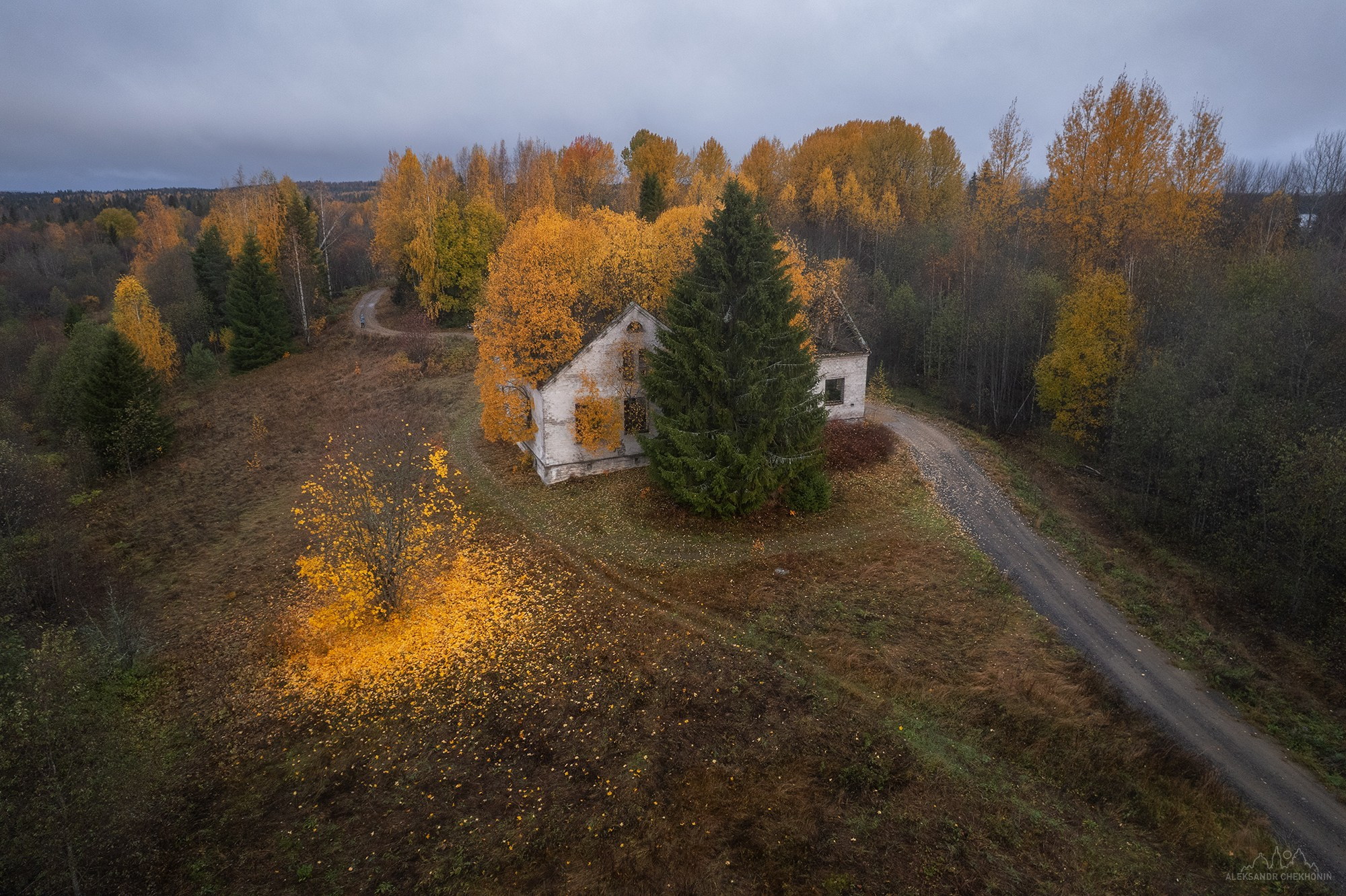 Дом под покровом осени. Пейзажный фотограф Александр Чехонин