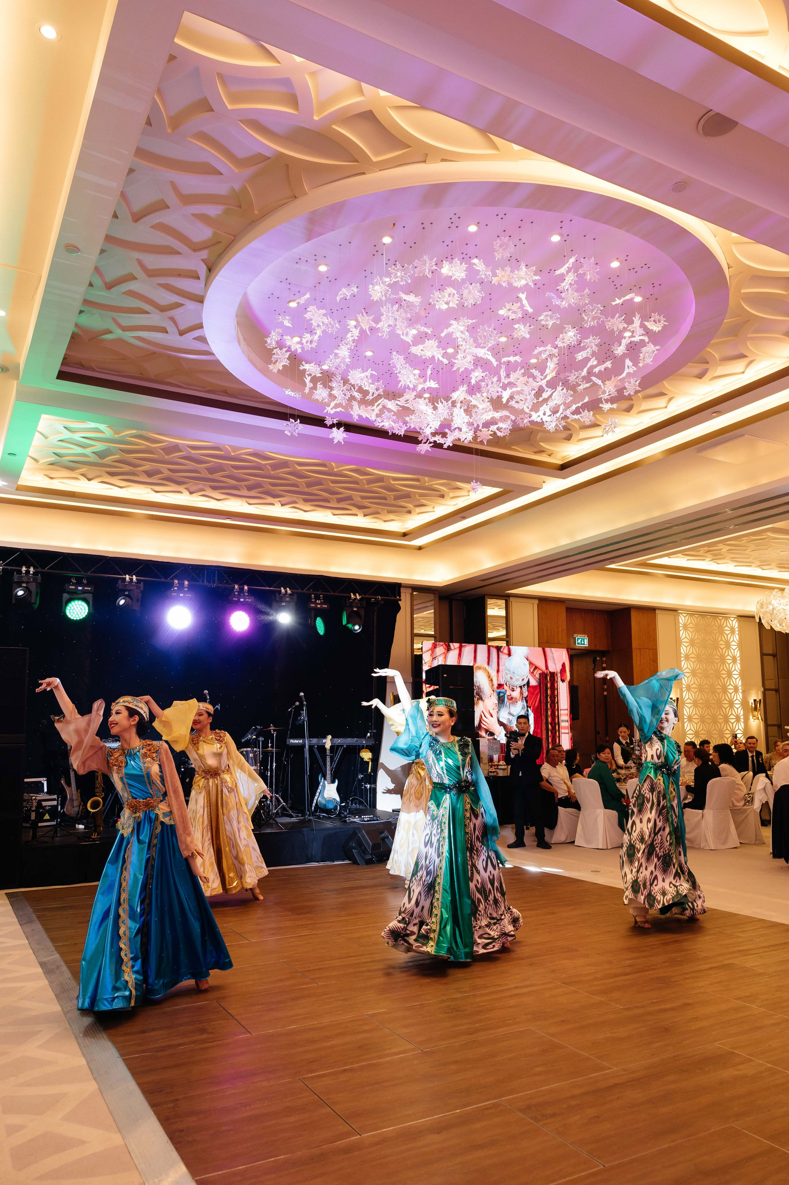 Alina Uzatu. Профессиональный фотограф в городе Астана/Алматы Даурен Сембаев