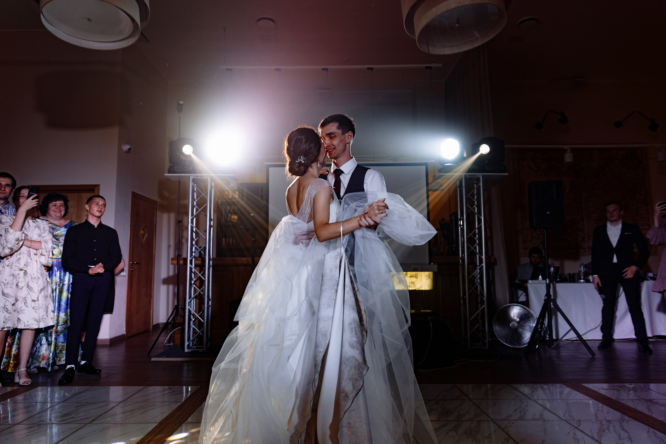 Нежная свадебная фотосъемка Саши и Марины