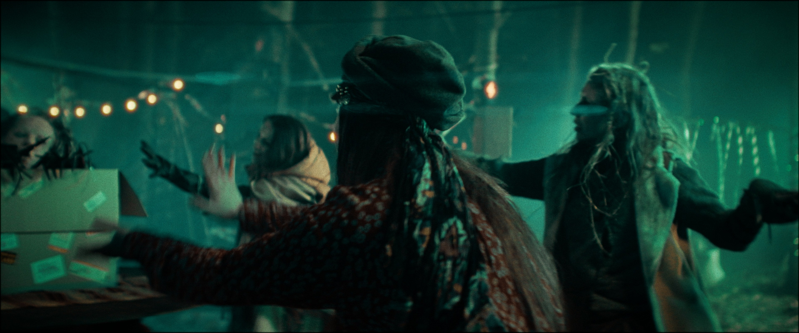 Музыкальной видео Дрен из винений. Цветокоррекция кино, рекламы и клипов. В Алматы и по всему миру. Юрий Косяков