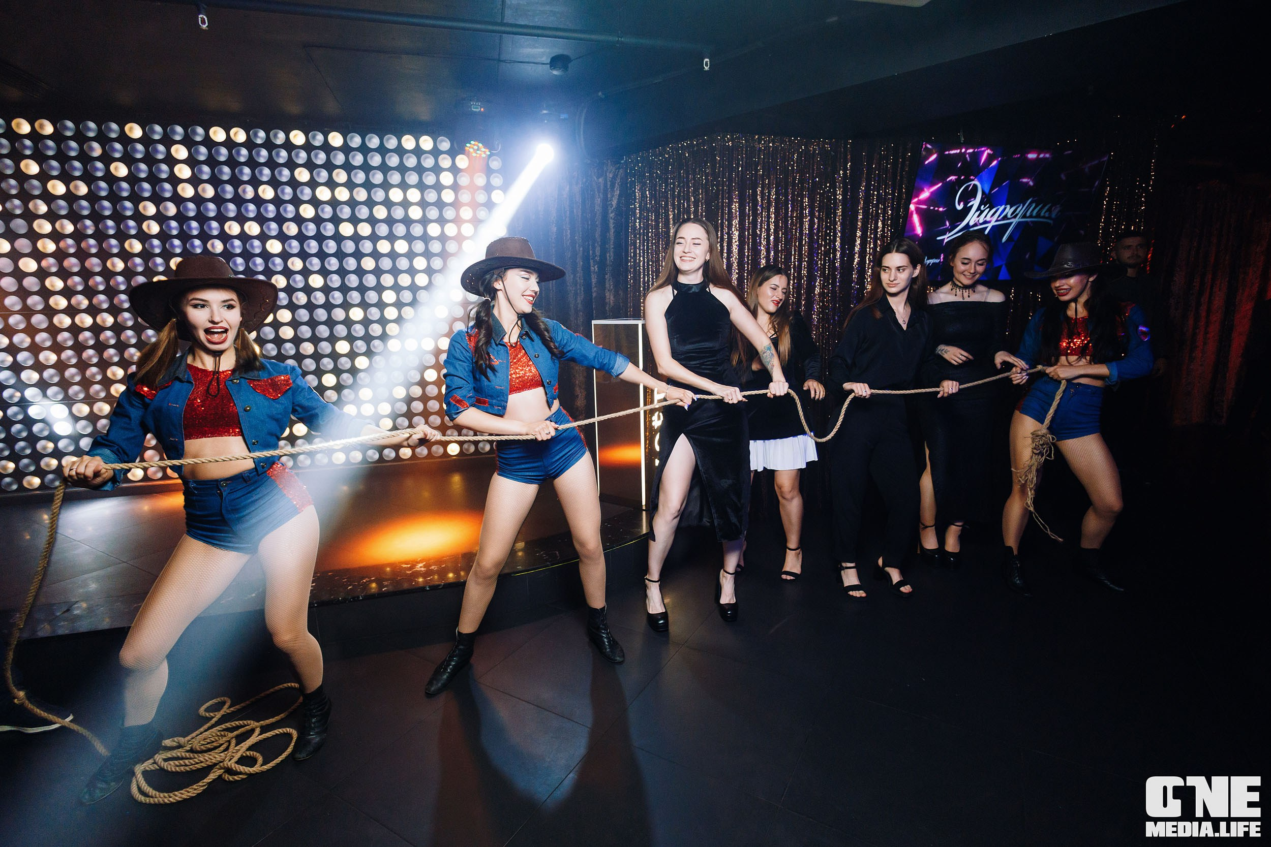 Фоторепортаж из караоке-клуба Эйфория. One Media Life: фоторепортажи, фотоотчеты с мероприятий и заведений