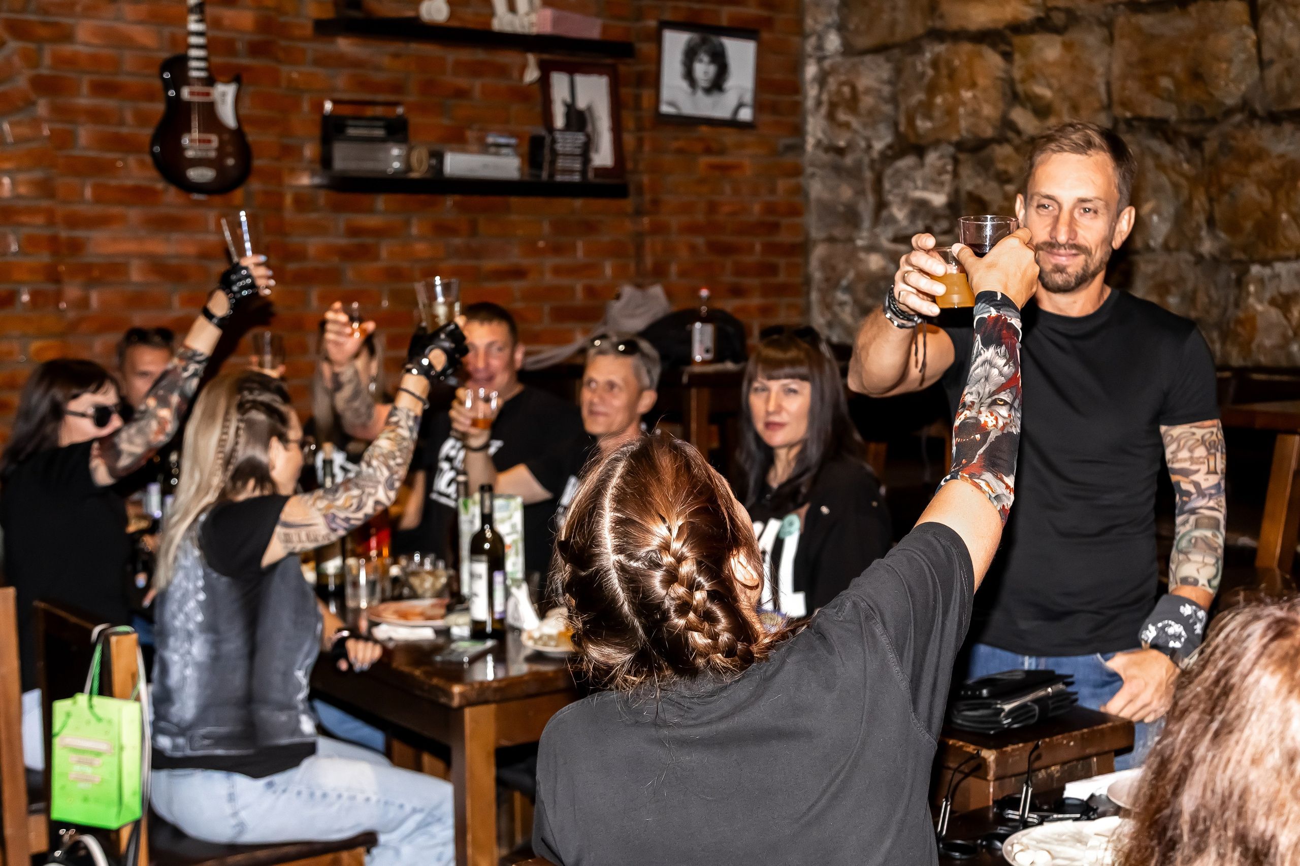 День Рождения Алексея в баре «Белая Лошадь». Фотограф в Волгограде Норченко Светлана