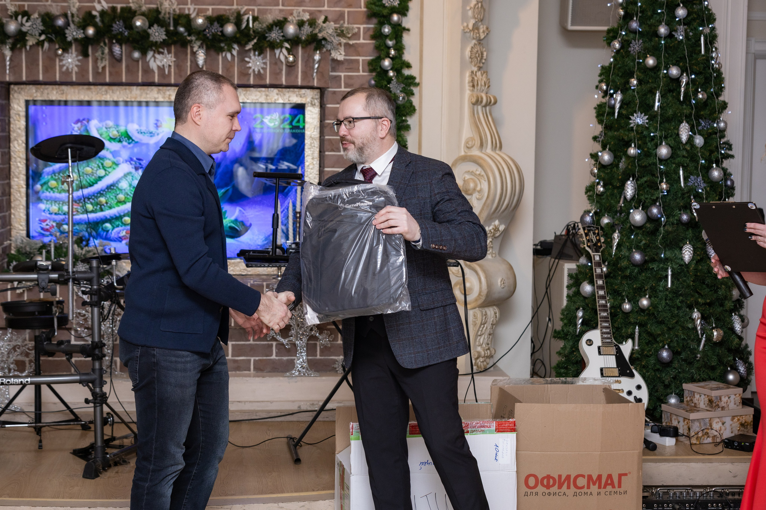 НОВОГОДНИЙ КОРПОРАТИВ. Фото, видео, авторские выпускные альбомы в Нижнем Новгороде