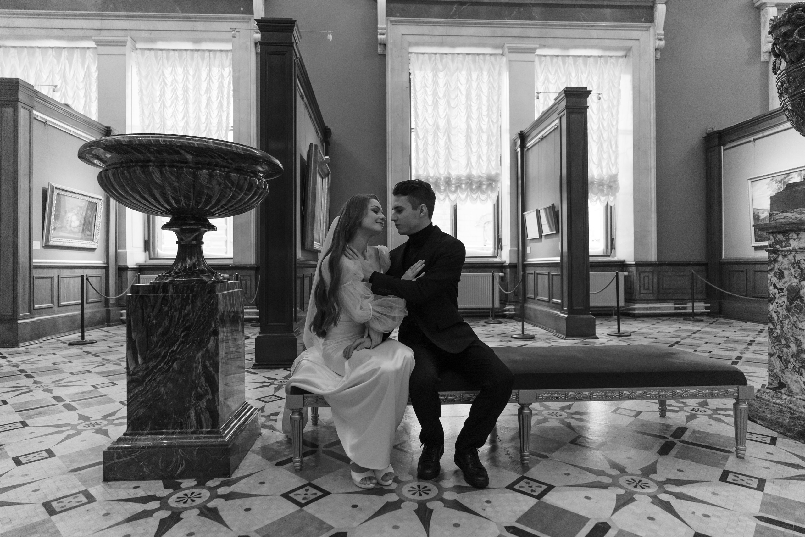 Фотосессия в Эрмитаже упрекрасно передаст Ваш стиль свадьбы!