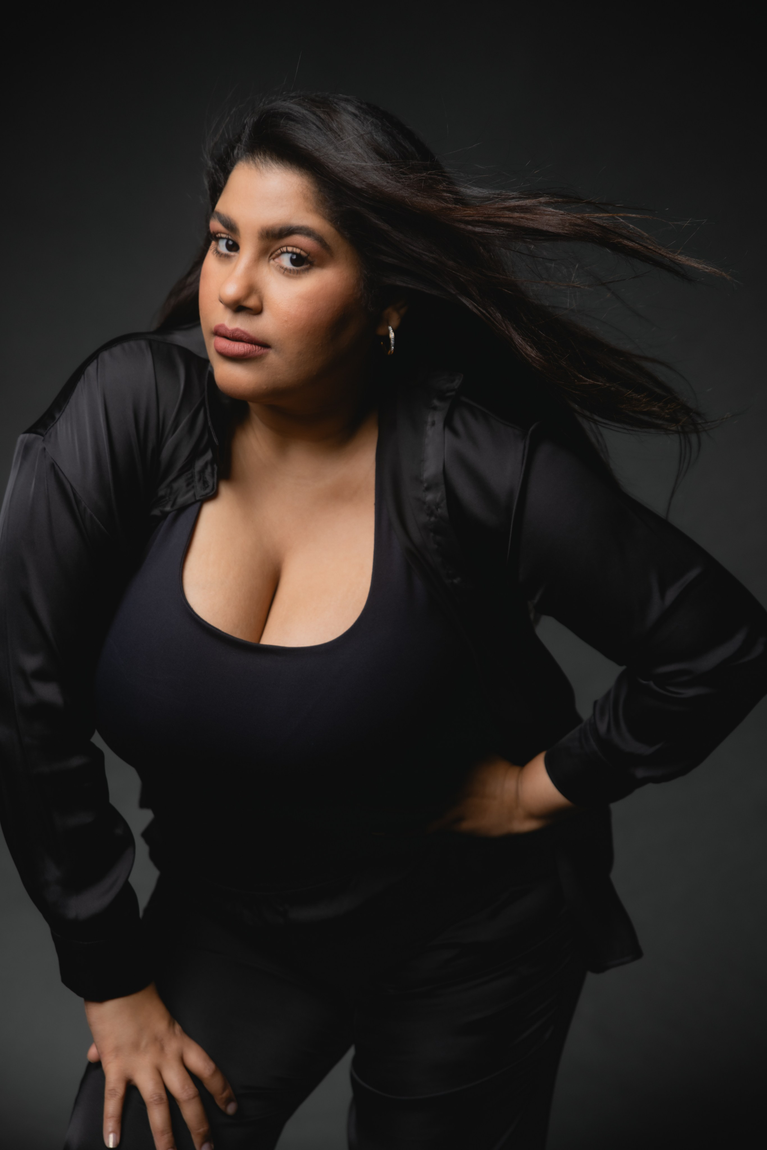 NOGLYSH. Anastasiia Antoniuk portrait, family and couple photographer, Portugal