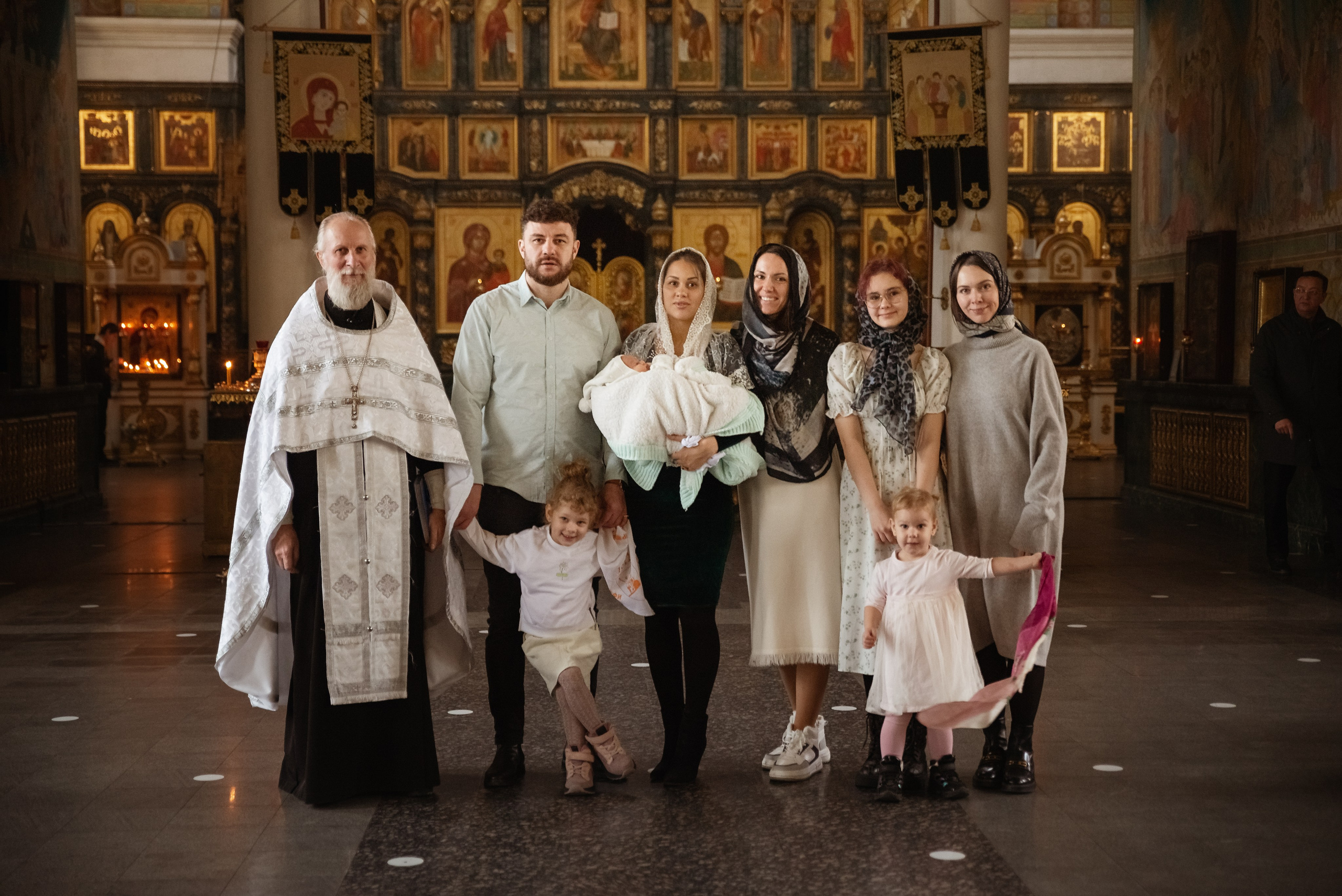 Крещение Дарины. Свято-Троицкий собор. Фотограф новорожденных Екатеринбург, Первоуральск