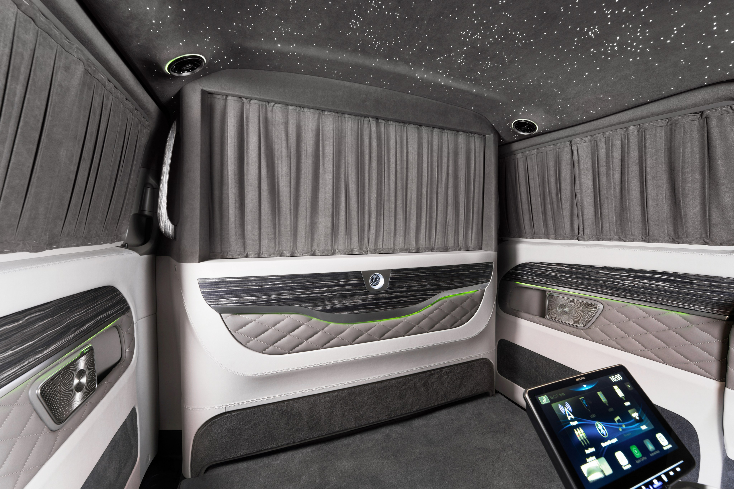 MB V-class. Фотограф Светлана Усова