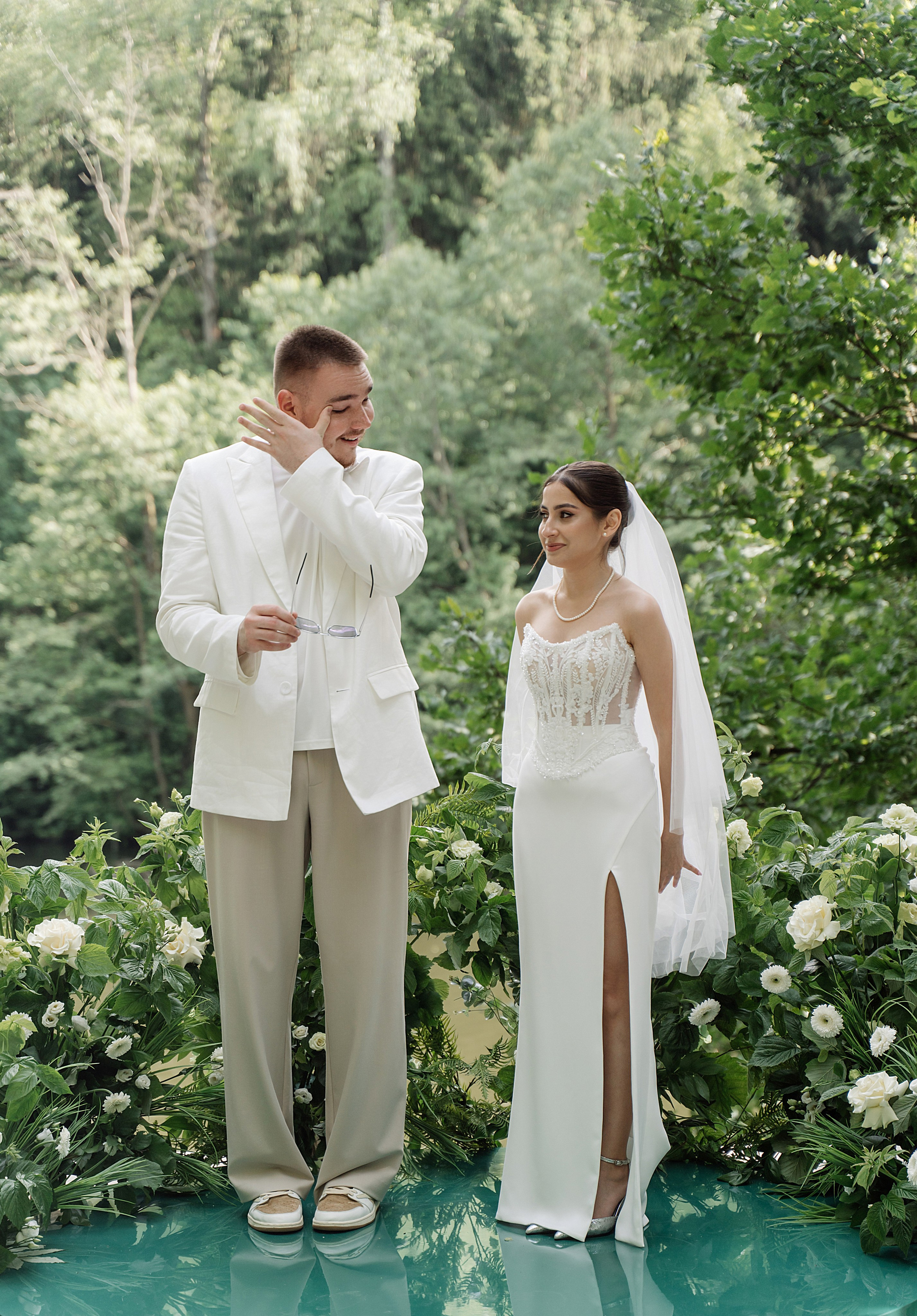 Иван и Изабелла «Веранда Отрадное». Свадебный фотограф