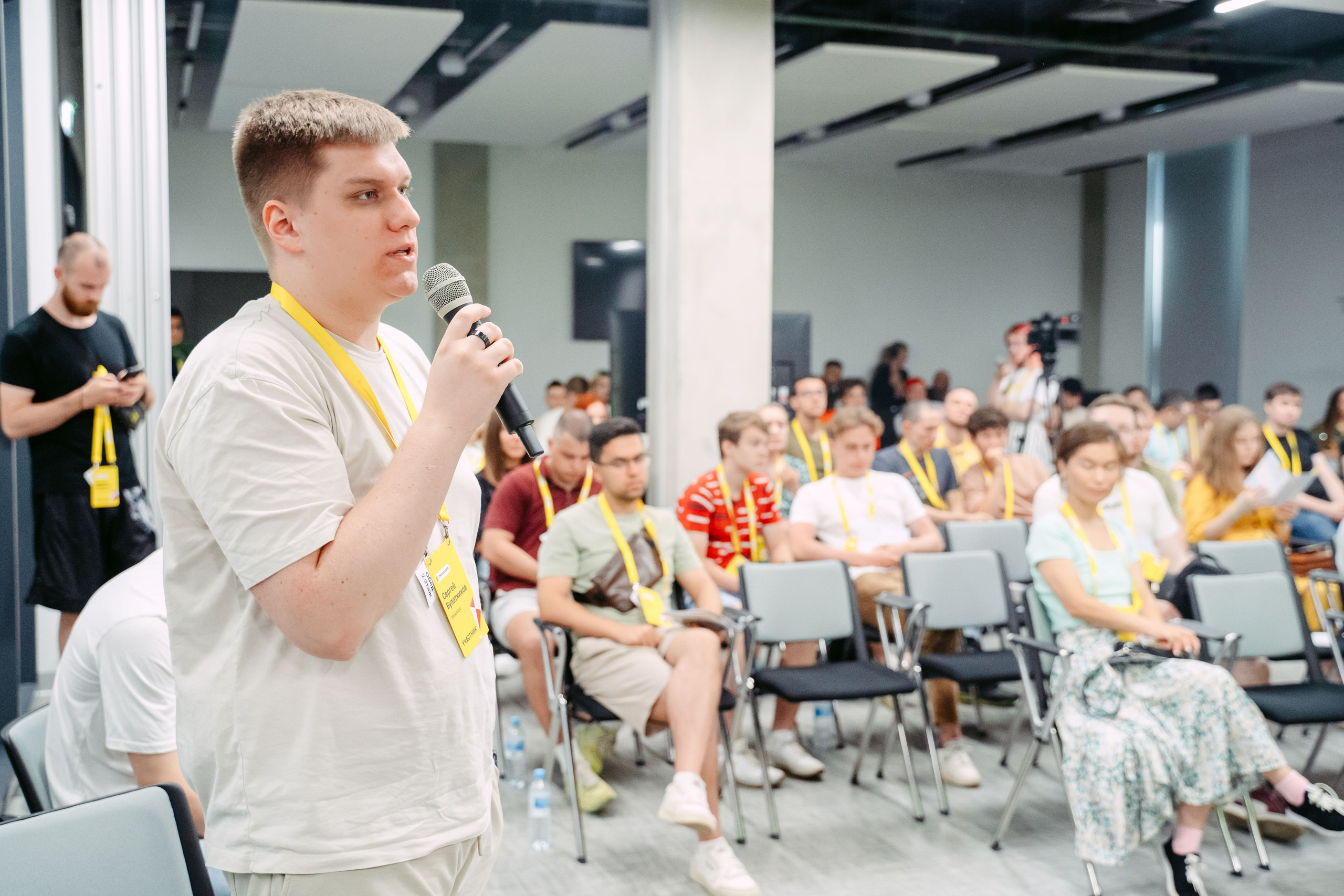 Тинькофф. ИТ-фест / 2023. Саша Копылов, фотограф в Казани