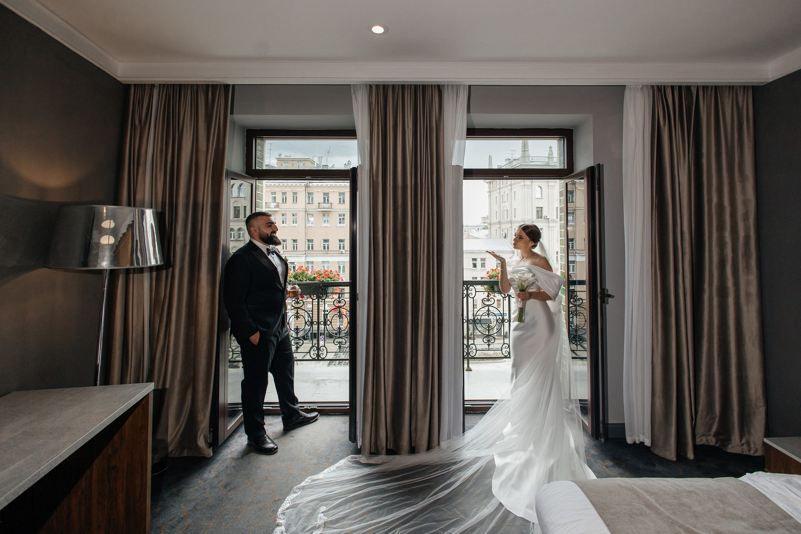 свадебная фотосессия в отеле Hartwell Хартвел в Москве