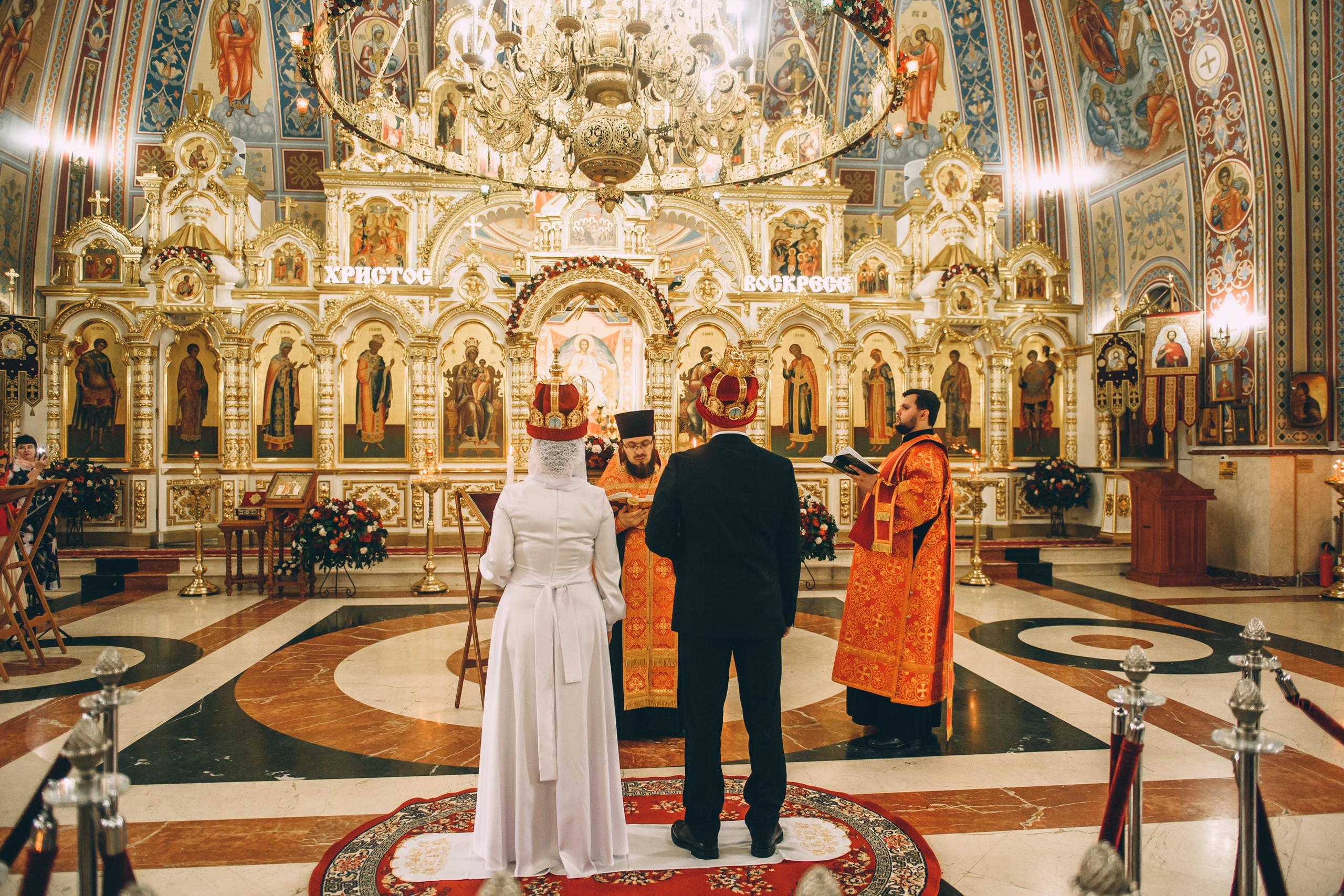 Венчание в соборе Владимира Равноапостольного. Свадебный и семейный фотограф София Невская
