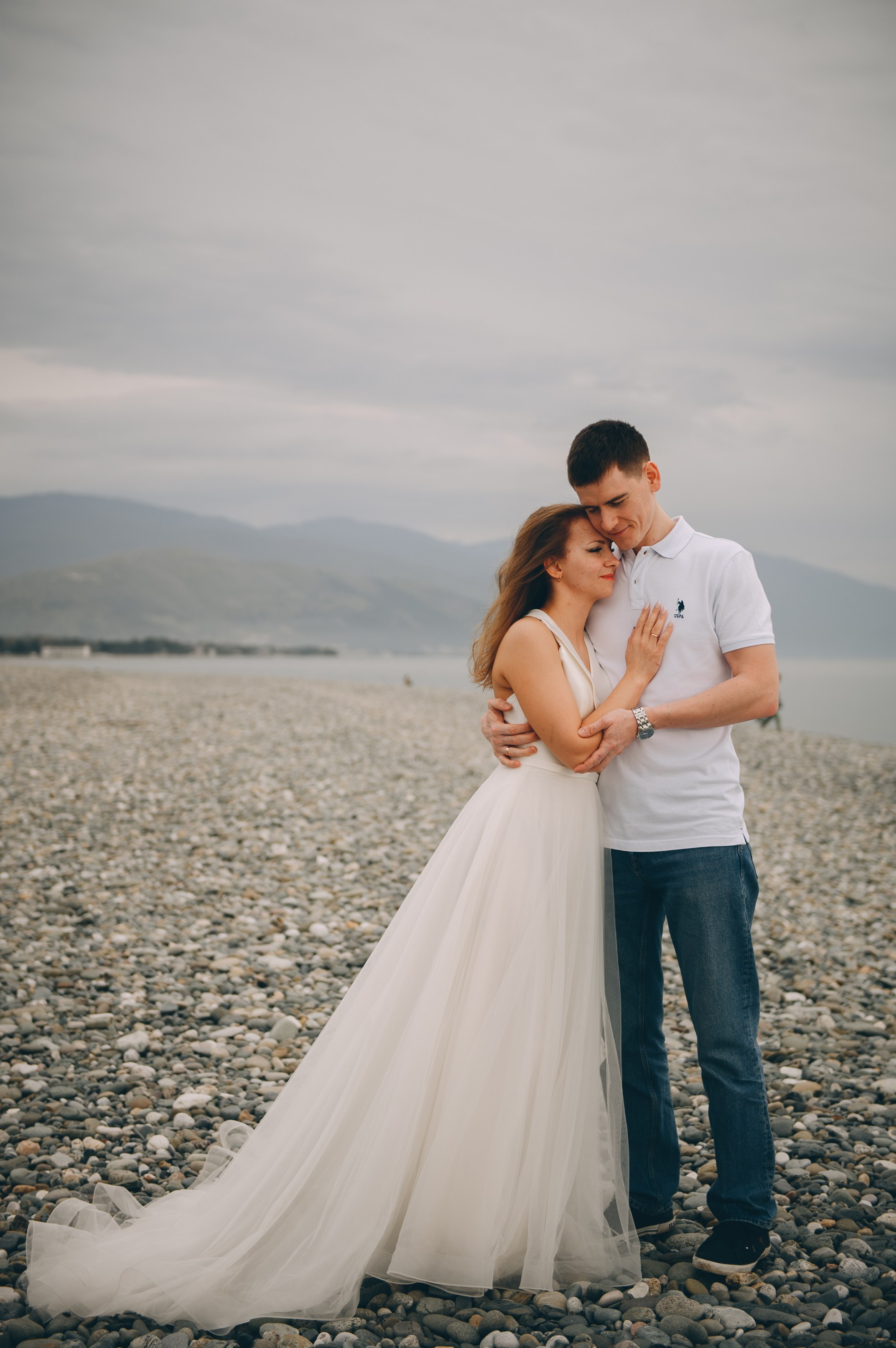 Свадебная прогулка пляж Бархатные Сезоны. Свадебный и семейный фотограф София Невская