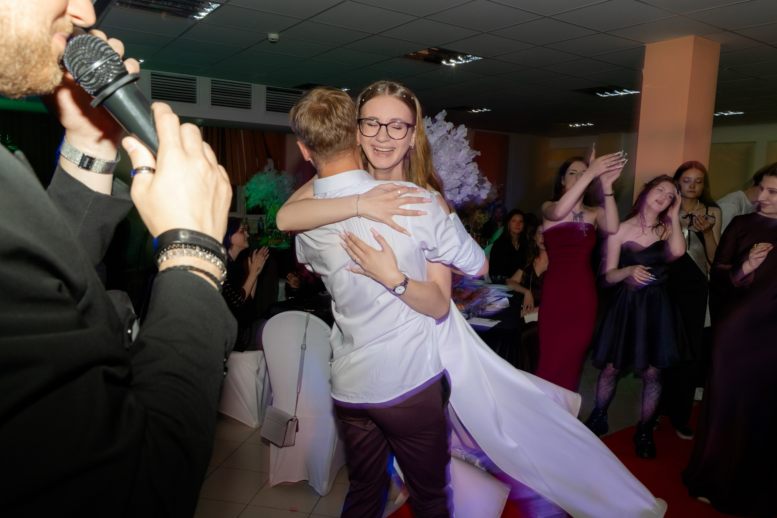 Школьный выпускной 2025 год в Минске, Беларуси. Свадебный фотограф в Минске/Беларуси Сергей Спиридонов