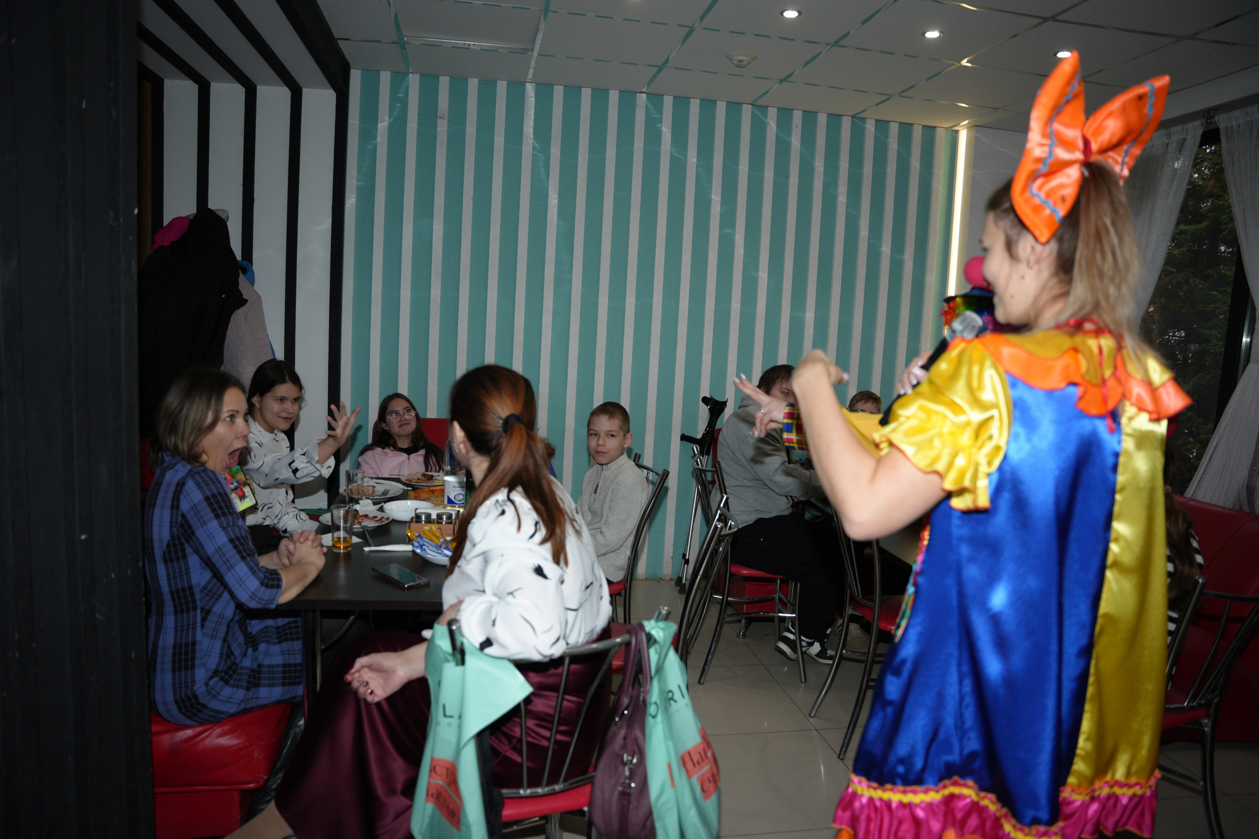 Социально —благотворительная акция «Ты в этом мире не один», посвященная Международному дню инвалидов. ВЫПУСКНЫЕ АЛЬБОМЫ, Школьный фотограф, семейный и свадебный в Саратове и области Ольга Плаксина