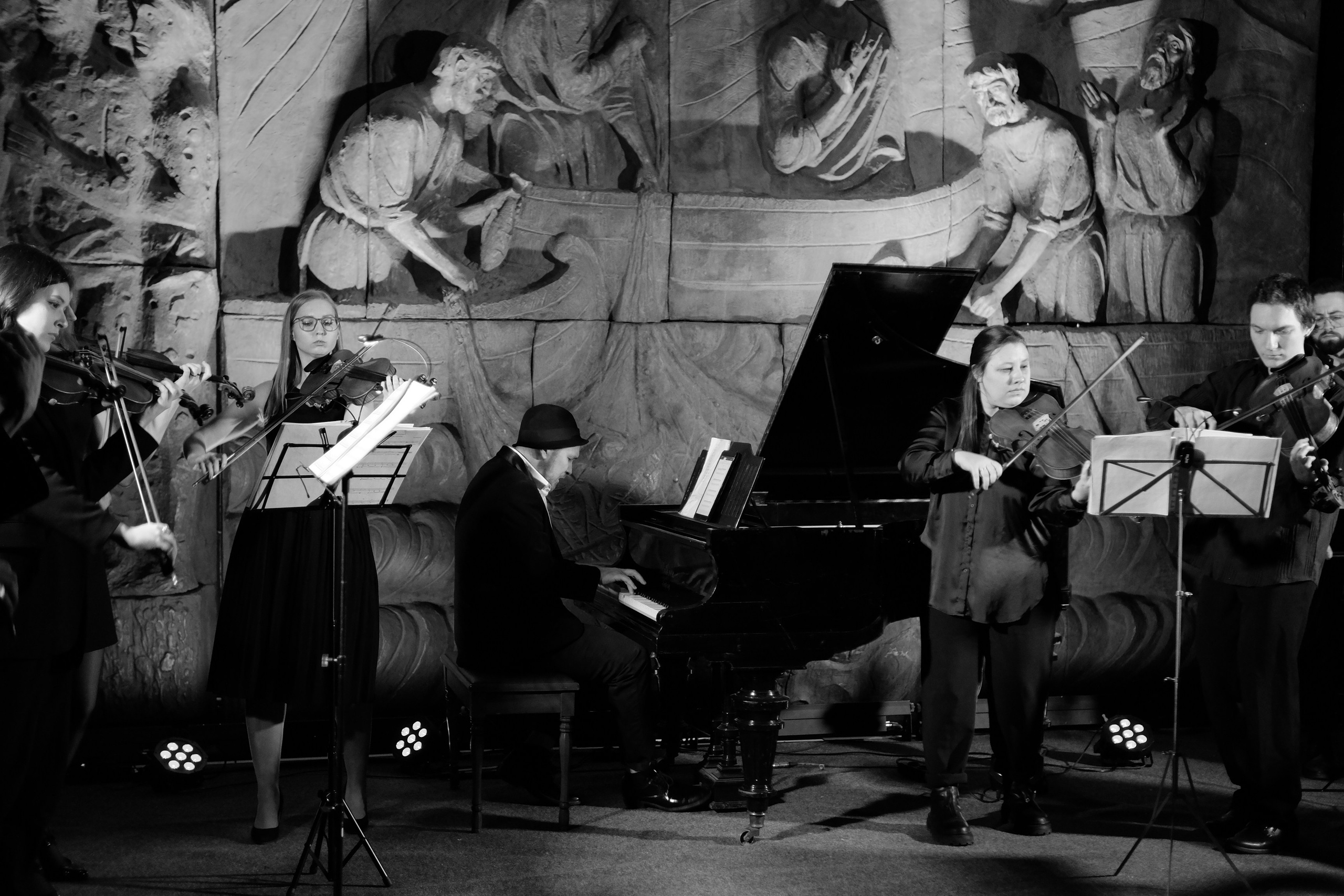 Classic music concerts at Cereteli`s Gallery/ Moscow/ 2023. Anna Fedo Photo