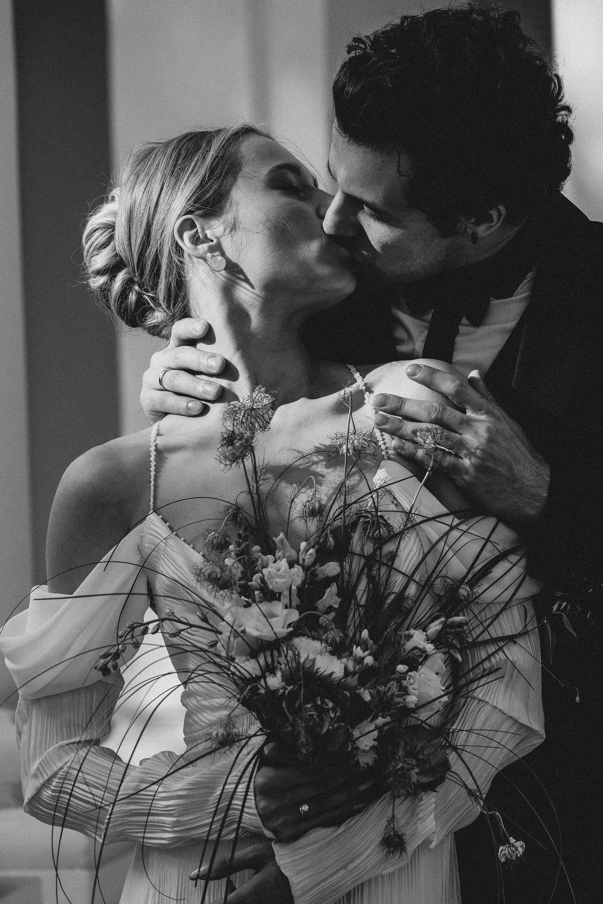 СВАДЕБНАЯ СЬЕМКА В ПАРКЕ ОРАНИЕНБАУМ. Профессиональный фотограф, Санкт-Петербург — Виктория Богомолова