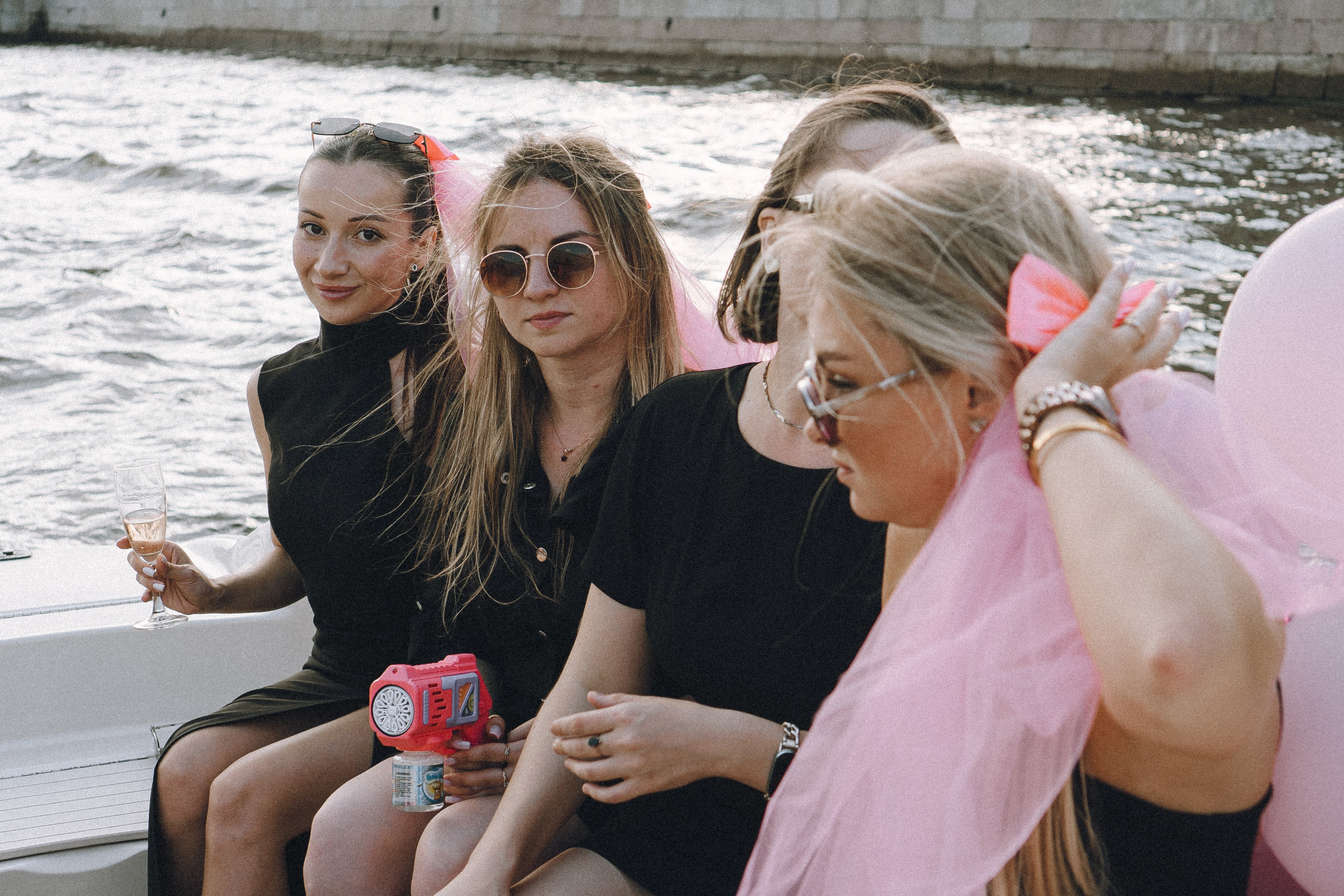 ДЕВИЧНИК НА КАТЕРЕ. Профессиональный фотограф, Санкт-Петербург — Виктория Богомолова