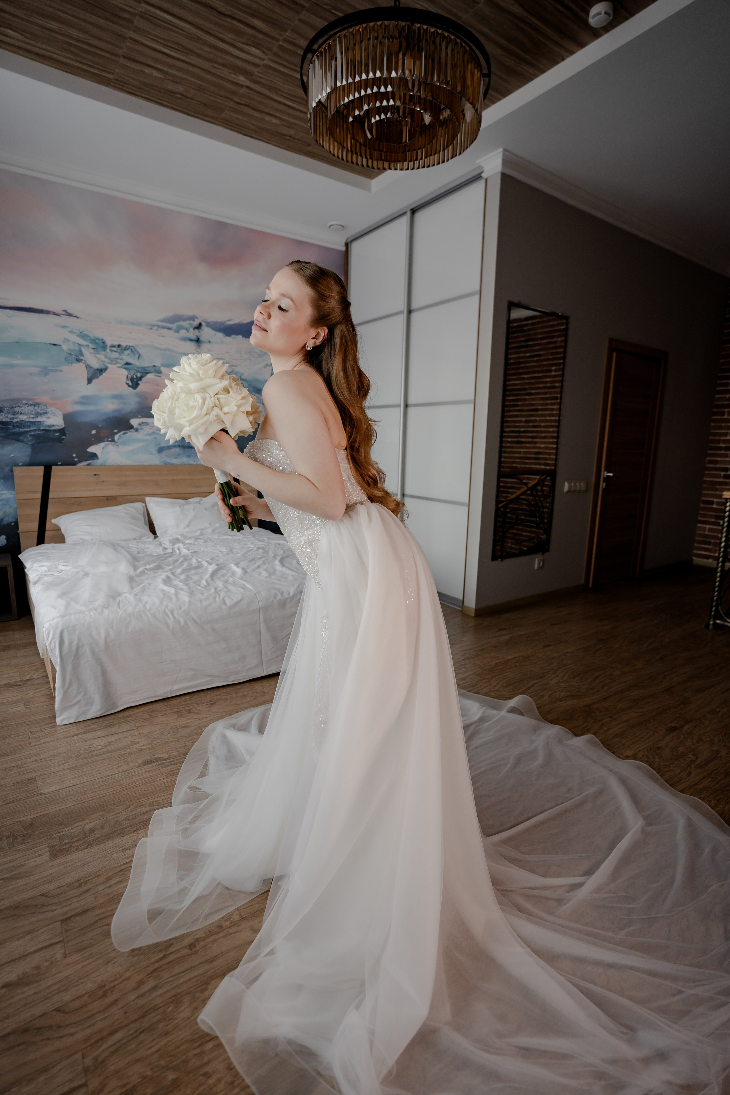 СВАДЕБНАЯ СЬЕМКА СБОРОВ В ОТЕЛЕ И ВЫЕЗД НА ЦЕРЕМОНИЮ (СНЯТО В СИБИРЕ В НИЖНЕВАРТОВСКЕ). Профессиональный фотограф, Санкт-Петербург — Виктория Богомолова