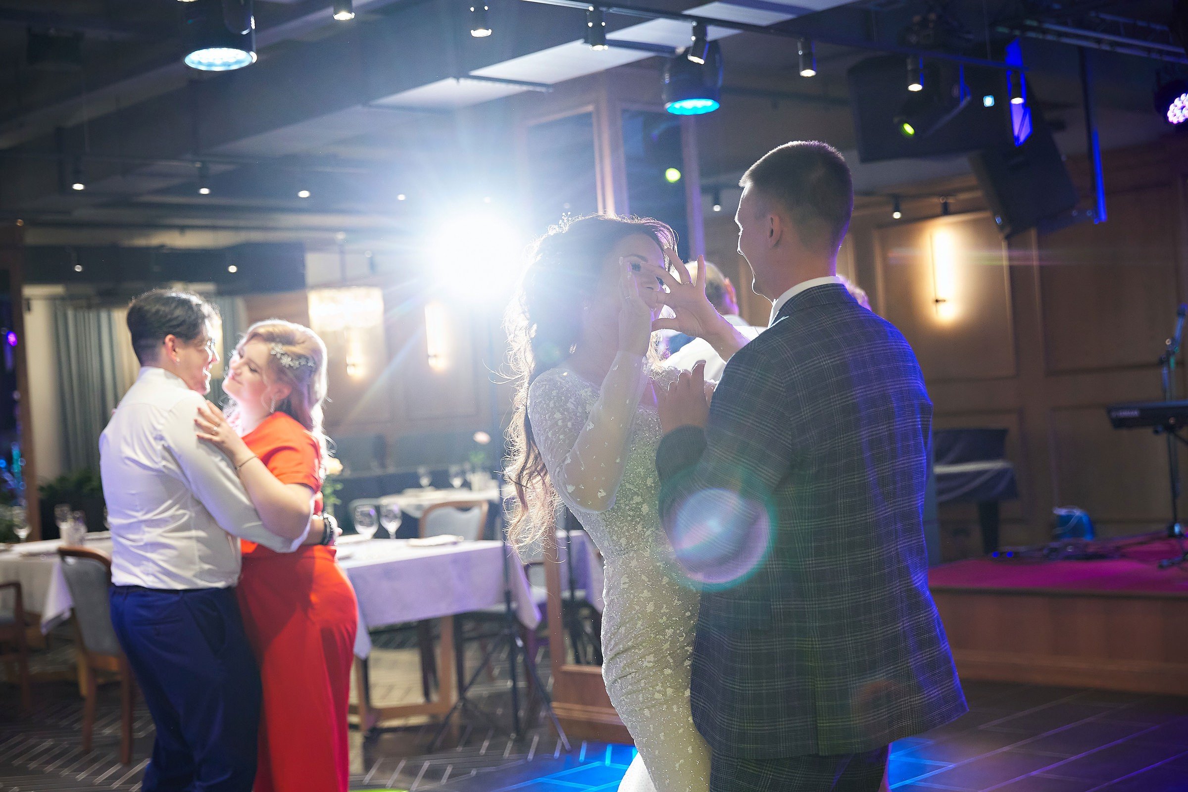 Свадебная фотосессия в замке Гарибальди | Фотограф в Тольятти и Самаре. Фотограф в Москве, Тольятти, Самаре | Ню, будуар, свадебная съемка, интерьерная съемка | Андрей Демотченко