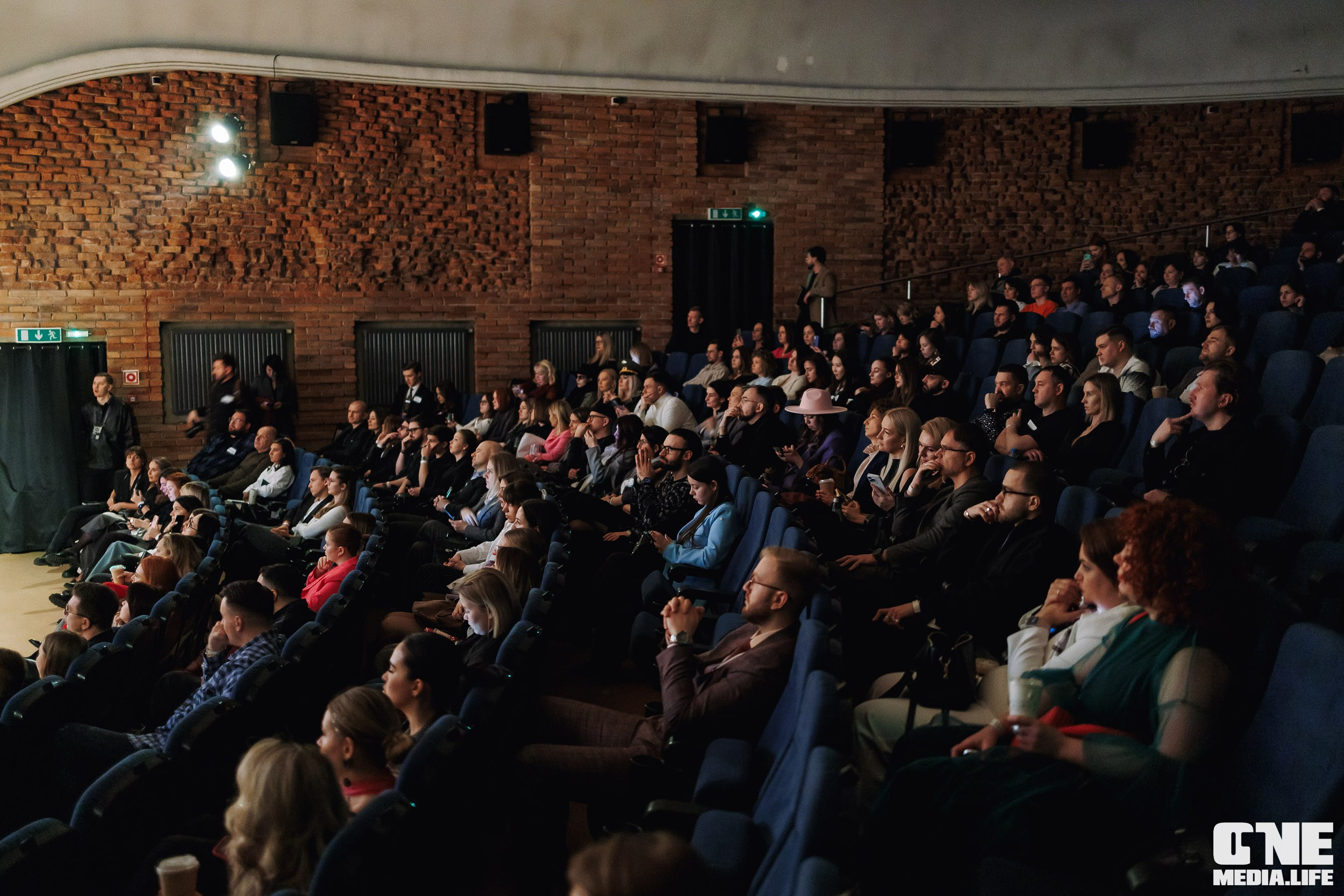 Фоторепортаж из кинотеатра Заря. One Media Life: фоторепортажи, фотоотчеты с мероприятий и заведений