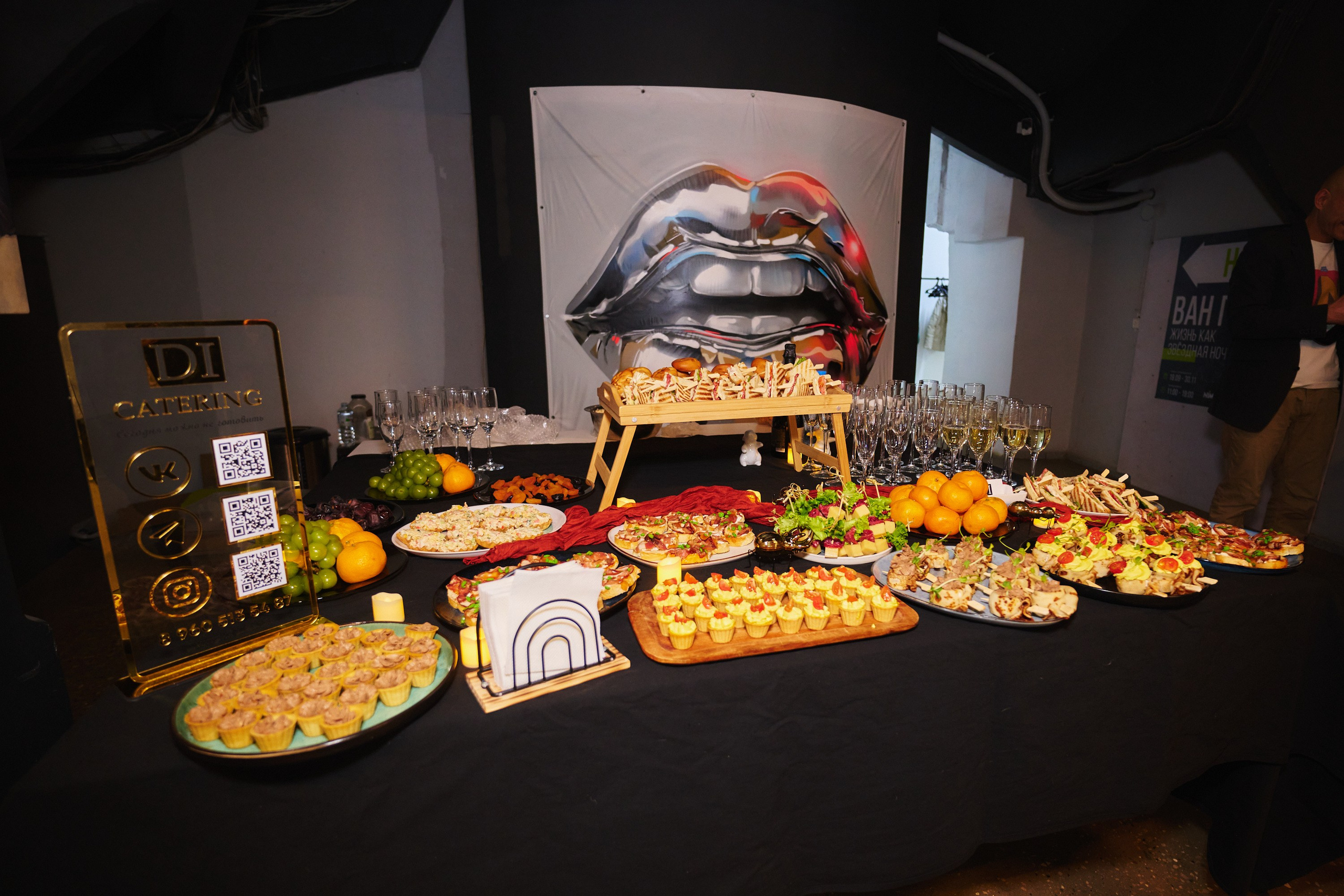 Выставка Каллиграфии — галлереия 676. Фотограф в Иваново: Каталожная съемка одежды и постельного белья, Wildberries