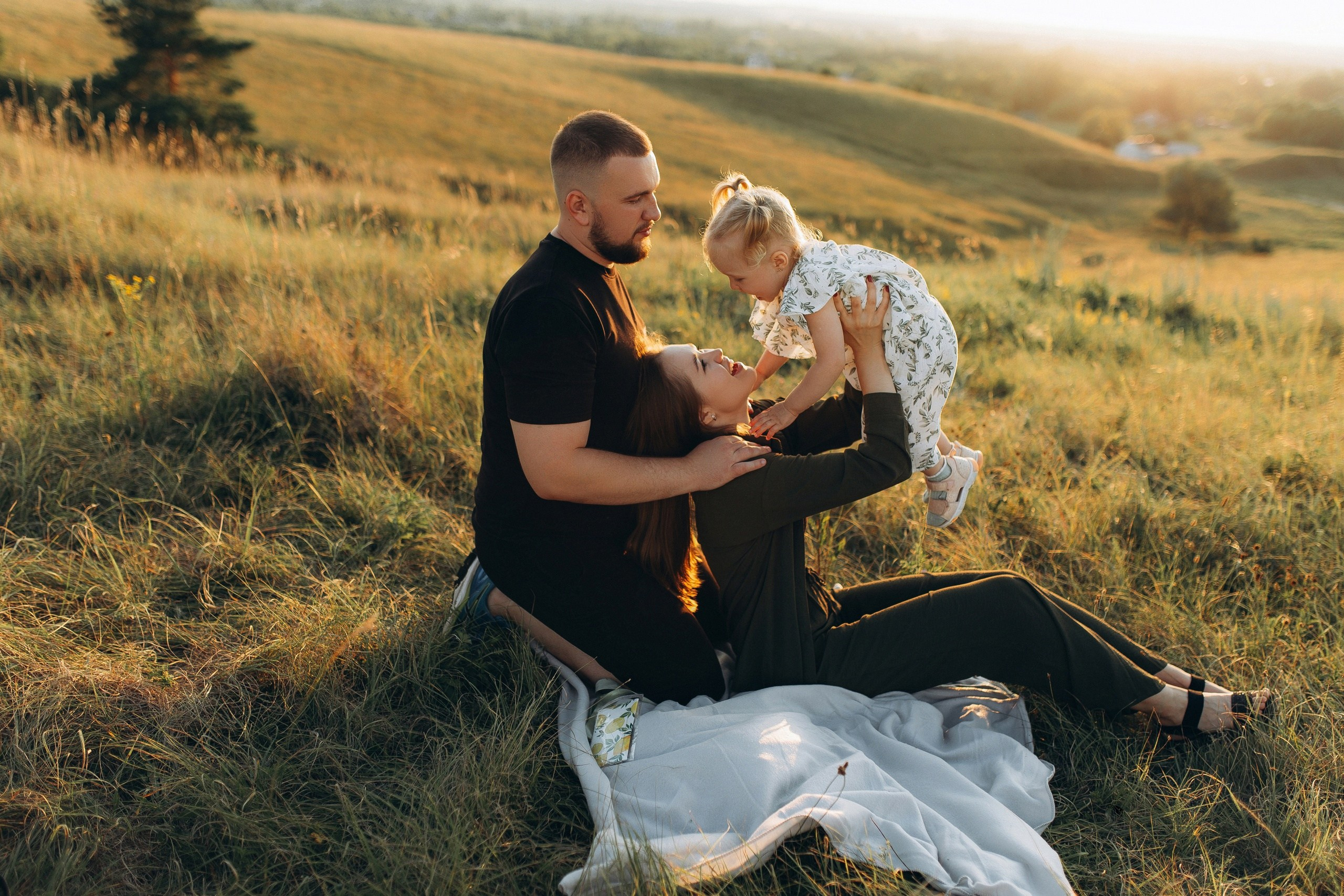 Катя, Рома и Регина🤍. Ph. Marina Reshetova