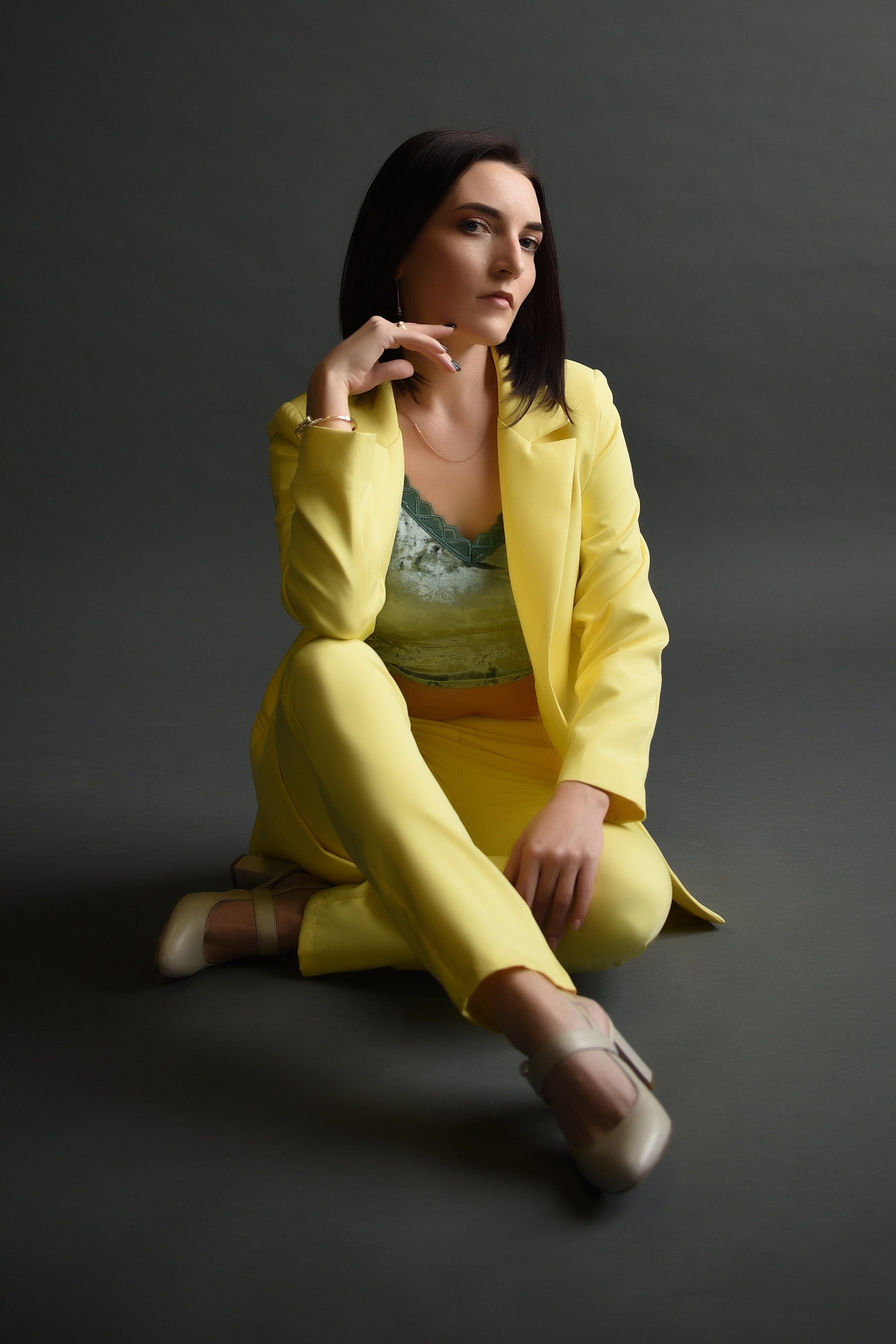 Индивидуальная студийная. Свадебный, семейный, детский, контент фотограф в Омске Максим Ильин