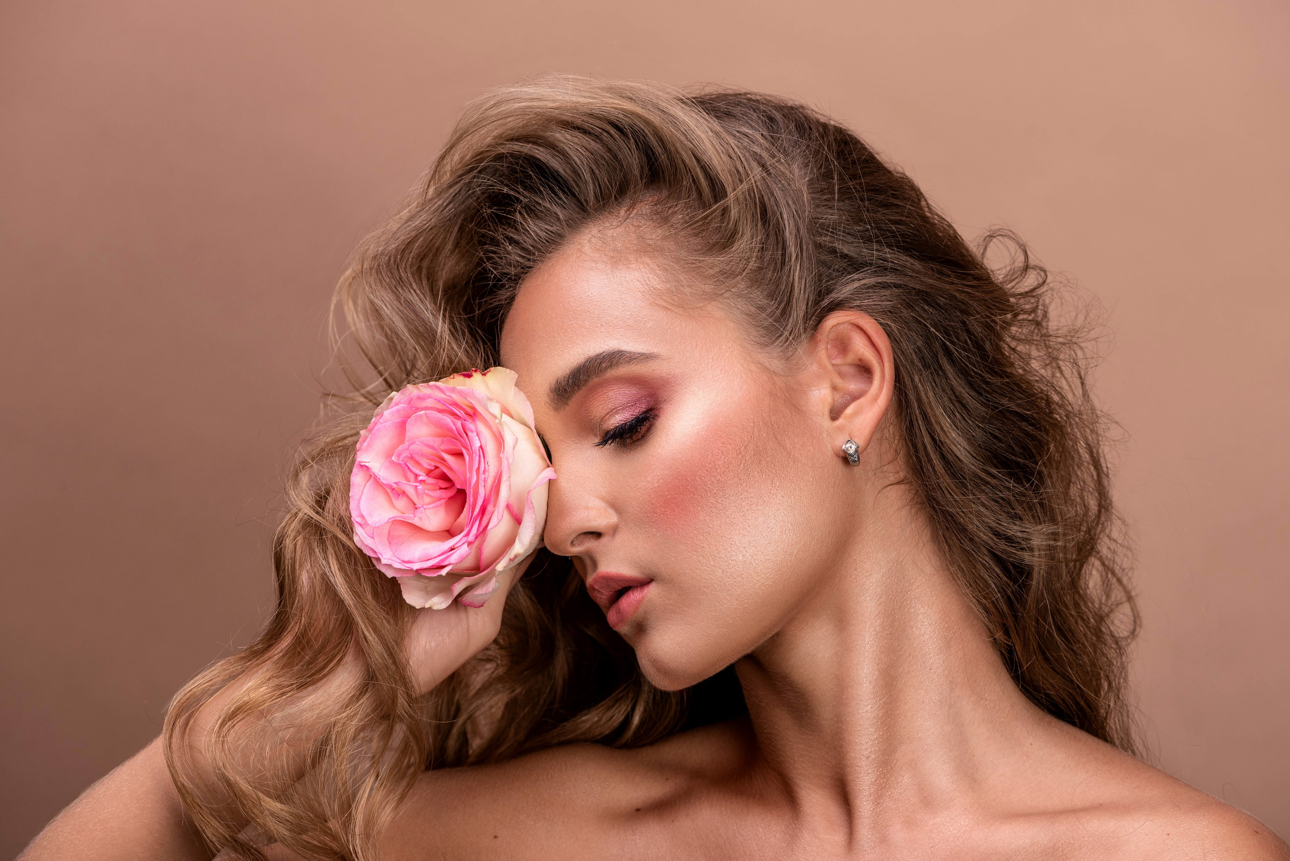 Бьюти. Юлия Штовбань — ваш визажист и стилист по волосам в Москве