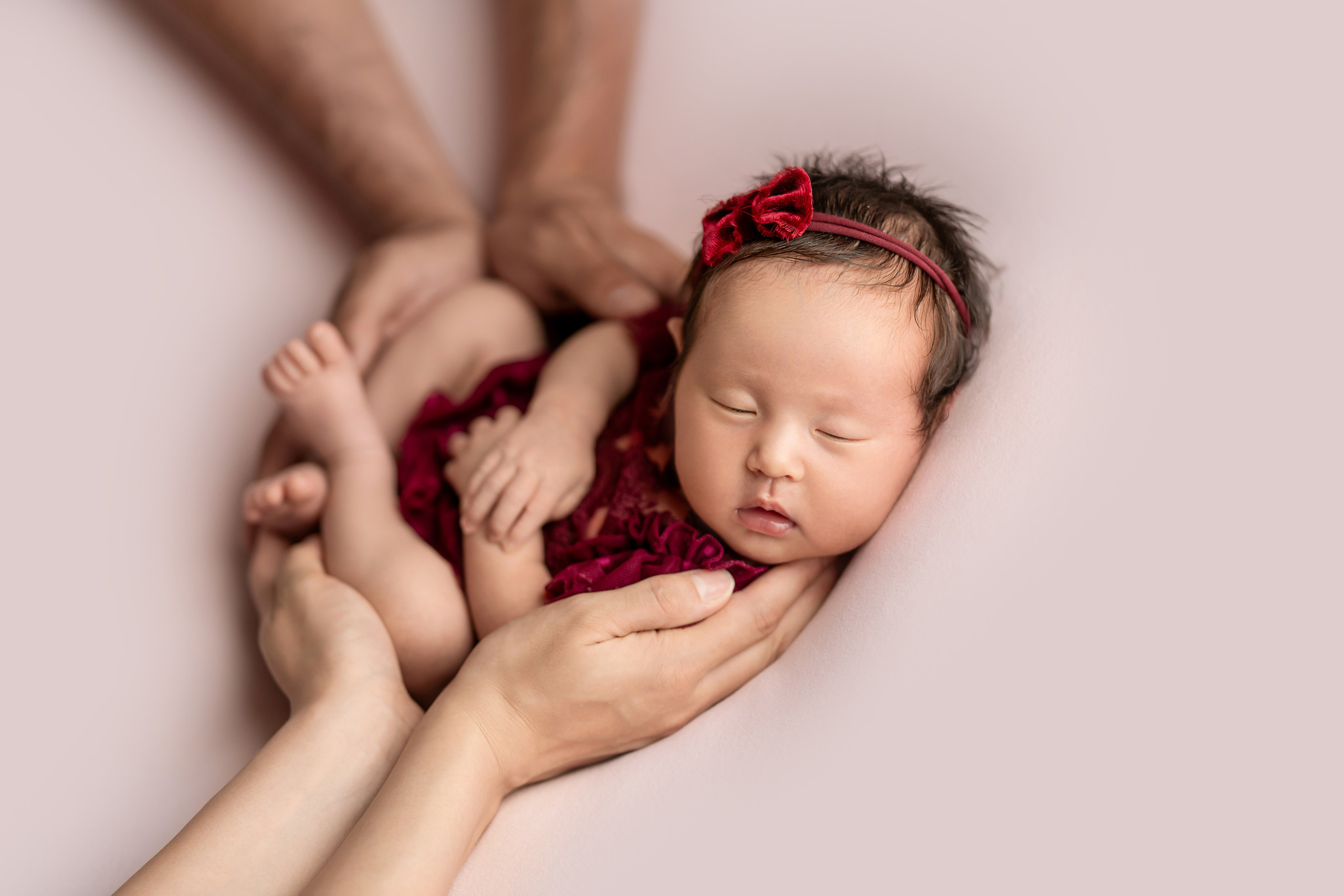 Newborn. Творческая команда Ульяшевы, свадебная и семейная фотография. Кахахста