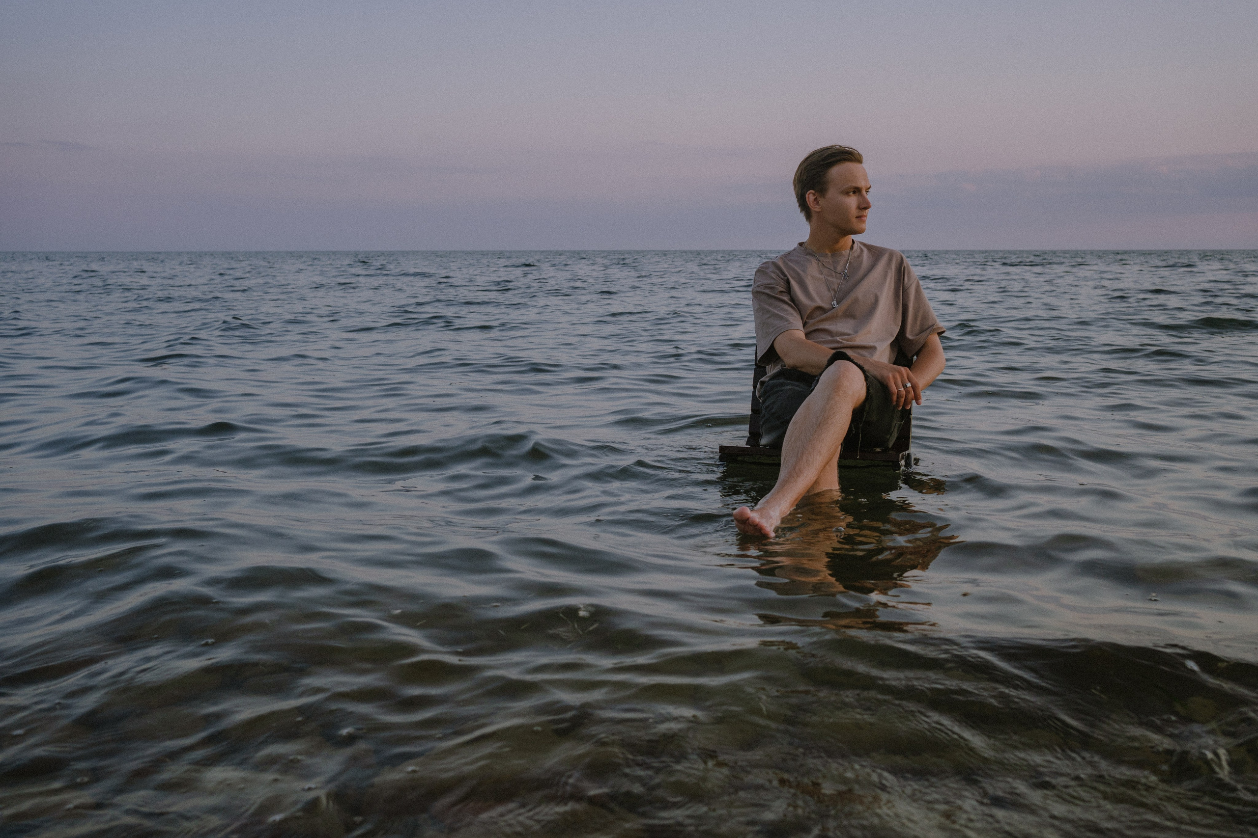 Последствие случайной встречи. Обложка сингла + контент-съемка. Творческие фотосессии в Москве. Фотоальбом лидера группы ЯЛО