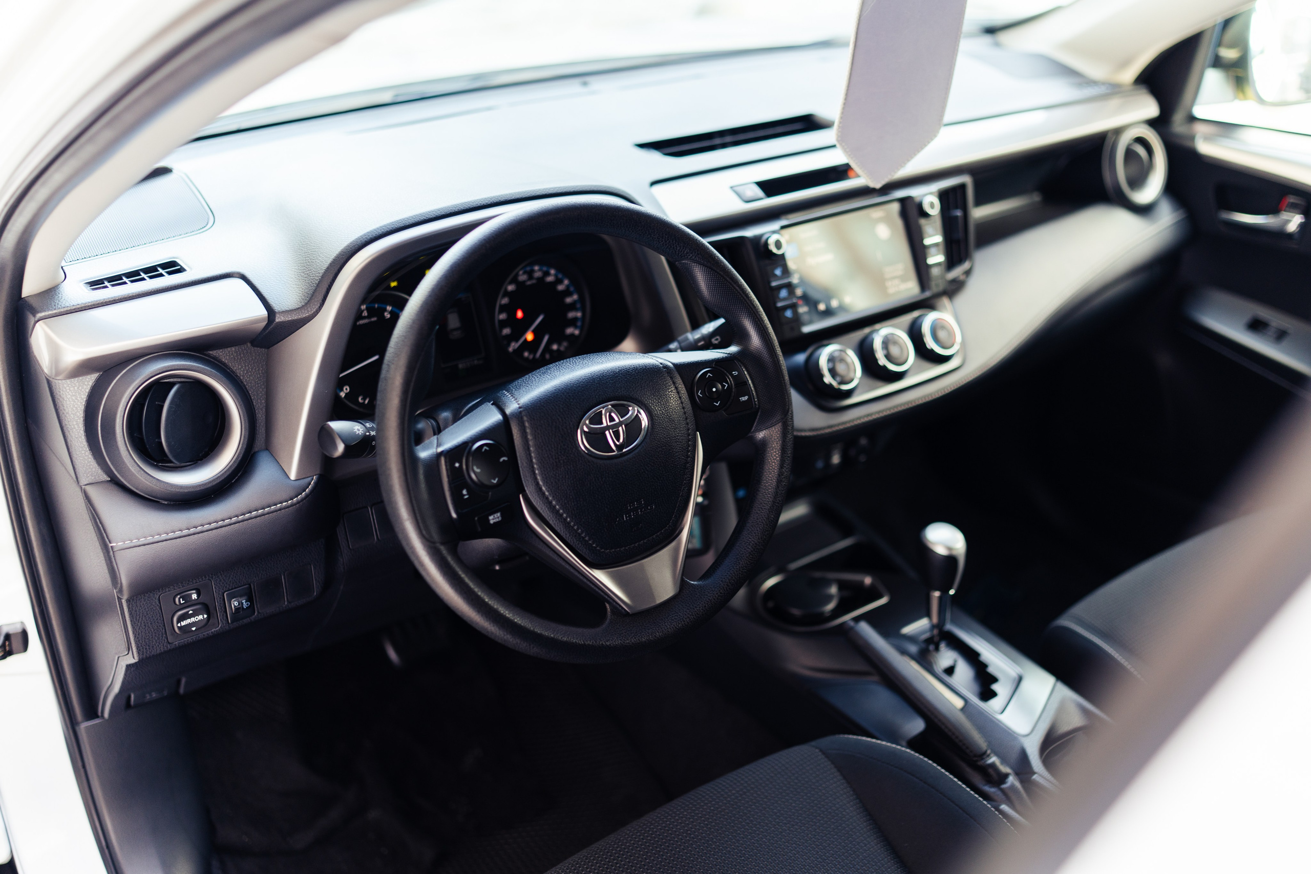 Toyota RAV4. Фотограф в СПБ Алмаз Камаев