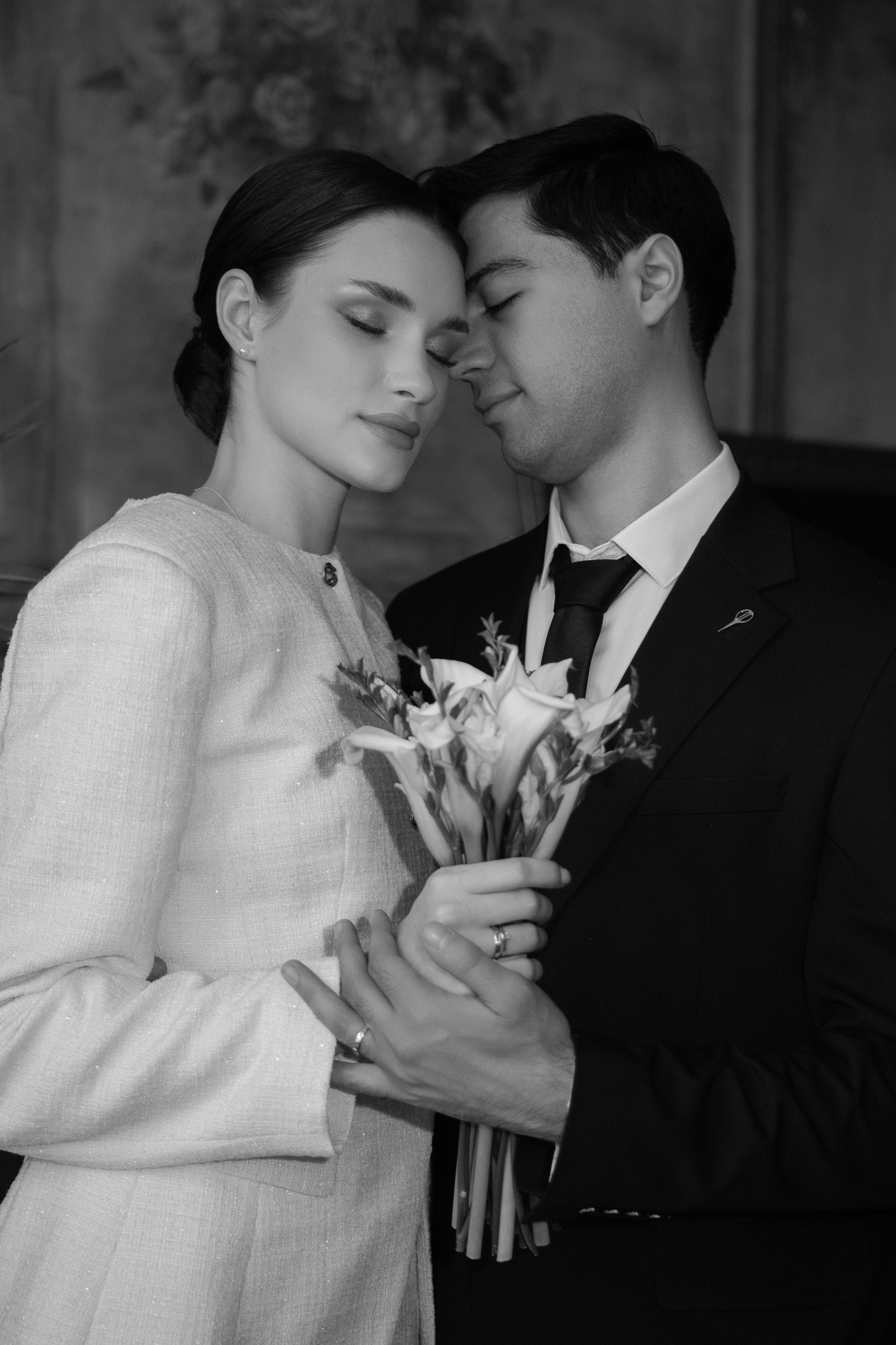 Без лишнего. Свадебный фотограф Марина Пескова | душевная и кинематографичная съёмка в Москве и России