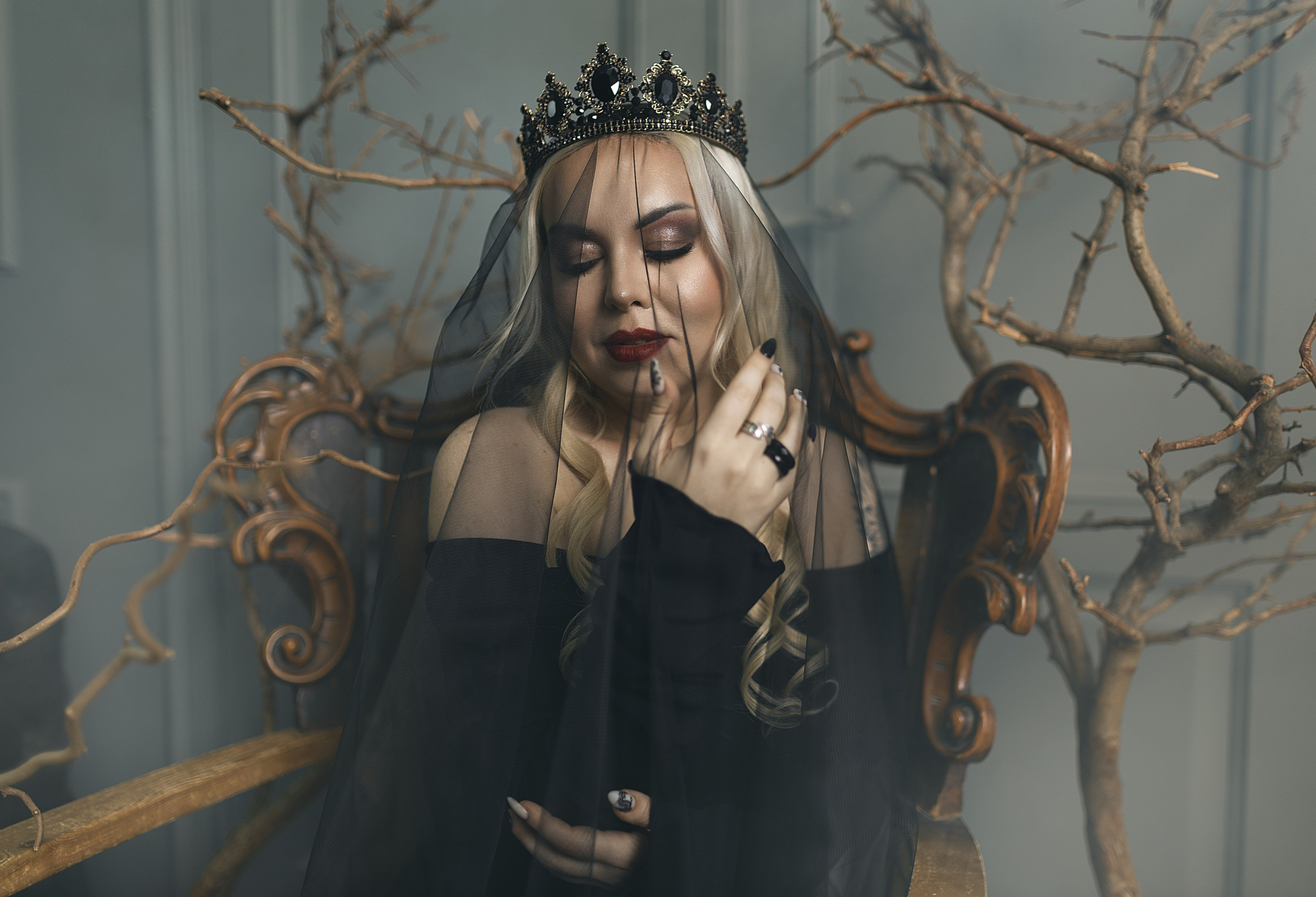 Queen of darkness. Портретный фотограф Кристина Лукьянова