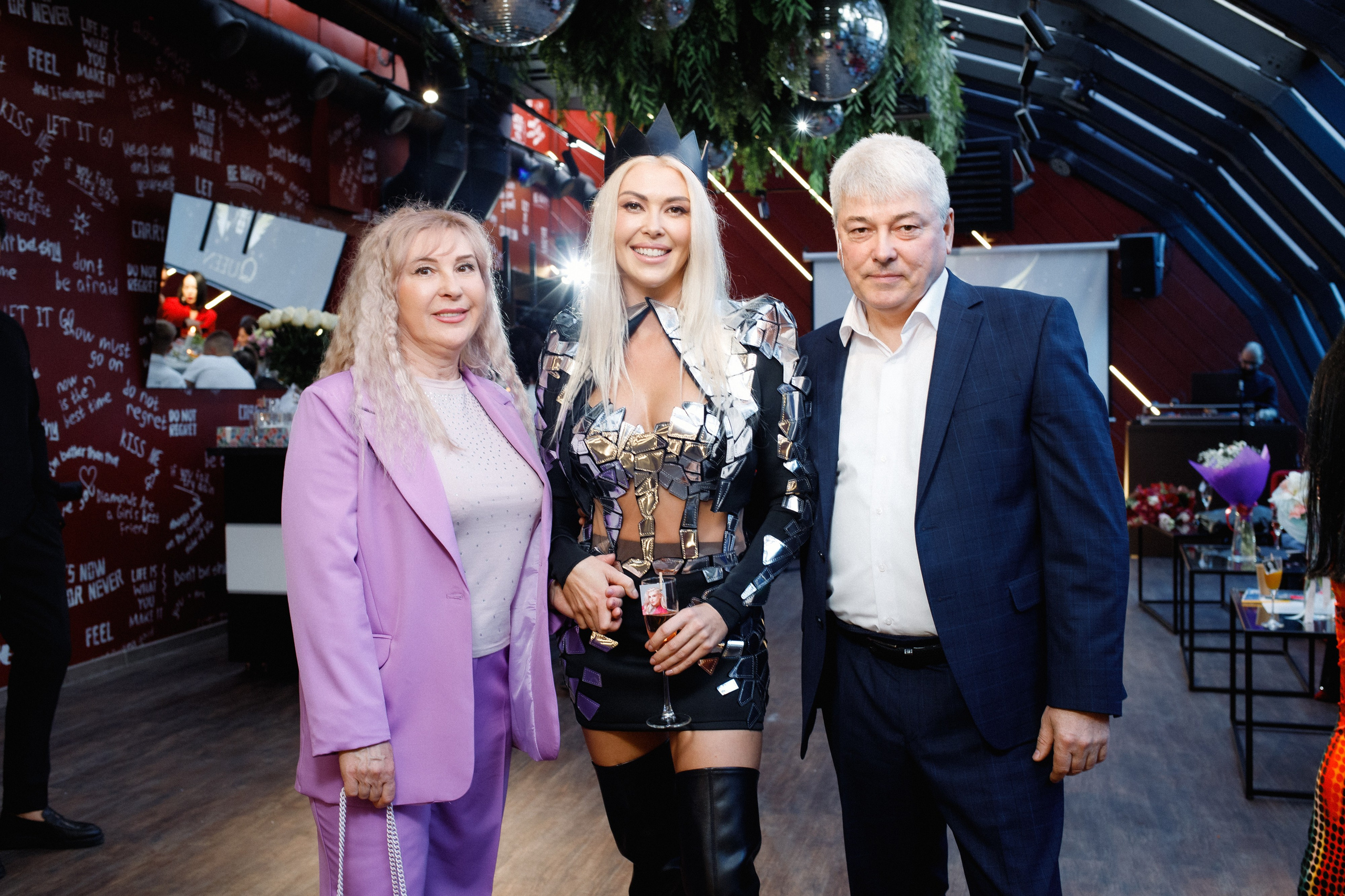 QUEEN KHV [12 ЛЕТ]. СВОИ. ФОТООТЧЕТЫ-СОБЫТИЯ-МЕСТА