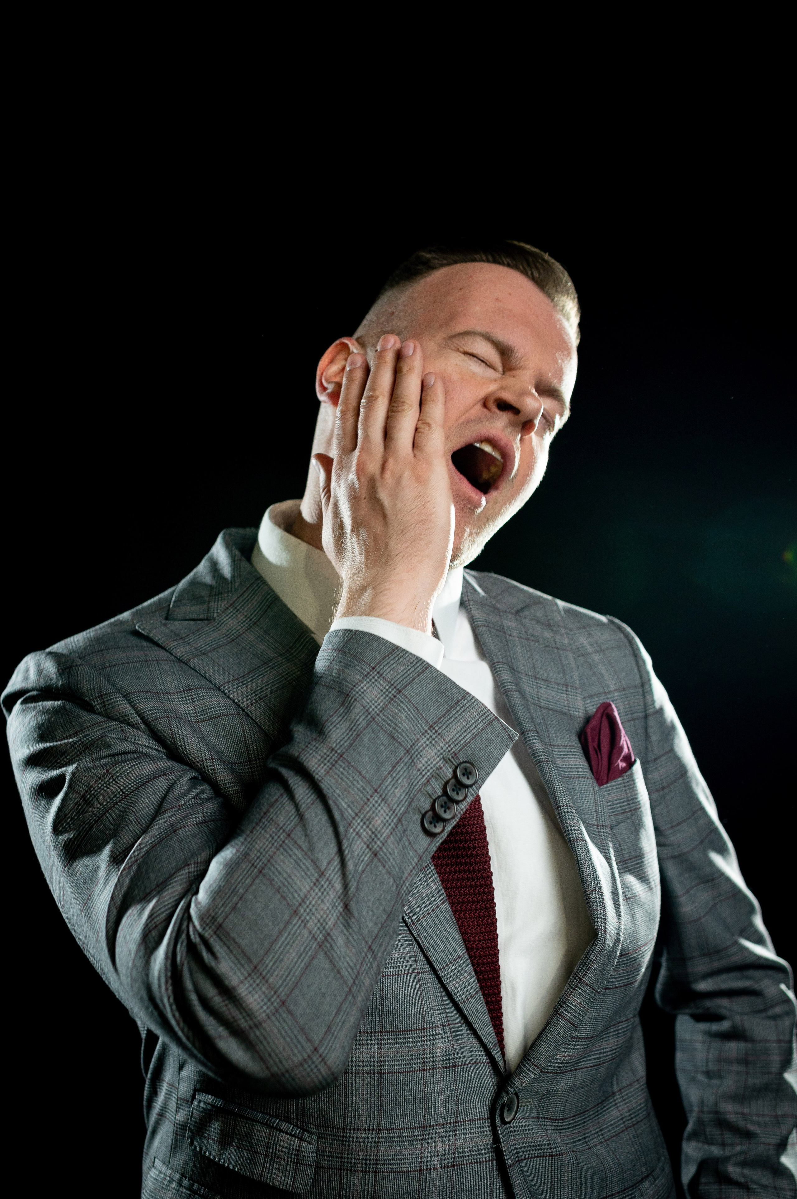 Ты можешь быть разным: деловой или взрывной. Портретный, семейный и свадебный фотограф в Санкт-Петербурге и в Пушкине Ширяев Денис