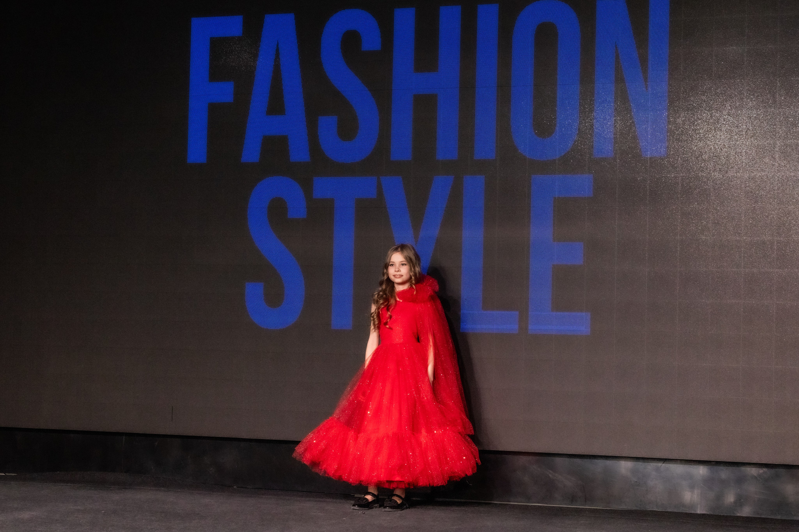 Модный показ Ассоциация дизайнеров FASHION STYLE. Студия фото, видеографии и мультимедийного дизайна в Москве Multi Frame Studio