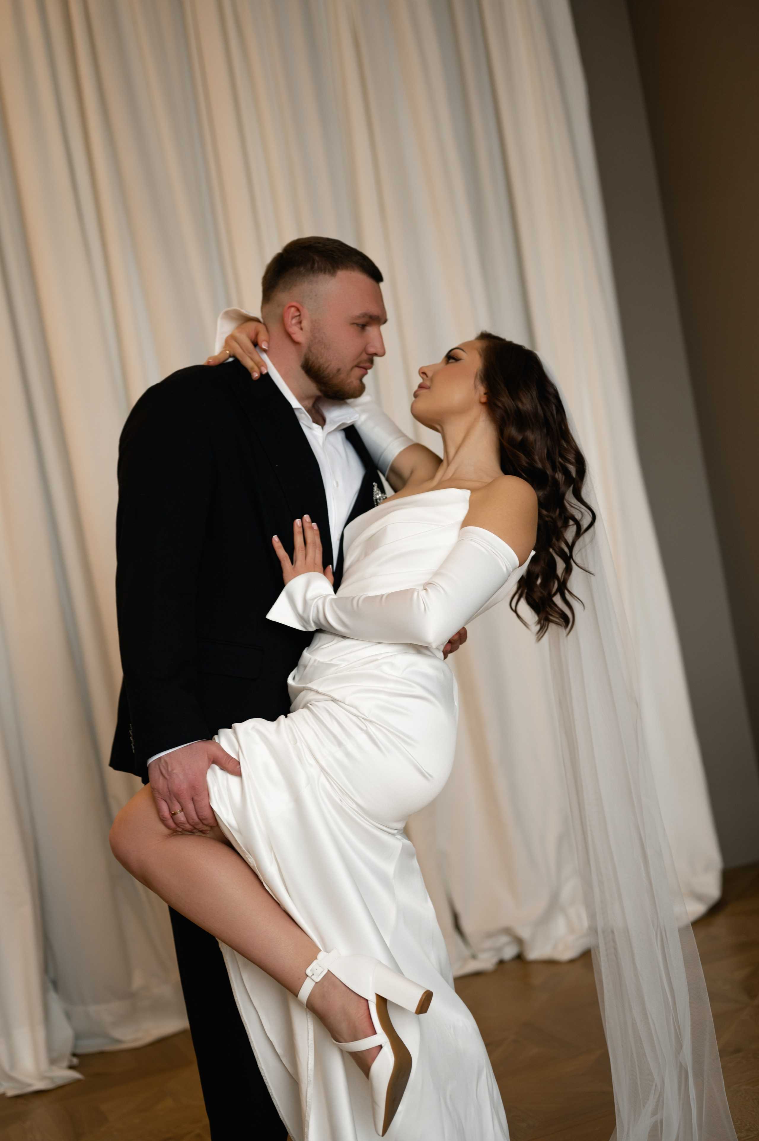 Свадебная фотосессия в студии. Свадебный и семейный фотограф в Краснодаре Алина Мельник