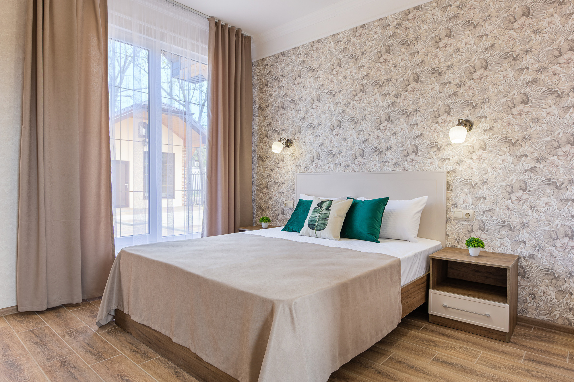 Renatphoto-Фотографирую территорию отелей. Профессиональная фотосъёмка интерьеров, предметная фотосессия еды для меню г. Анапа