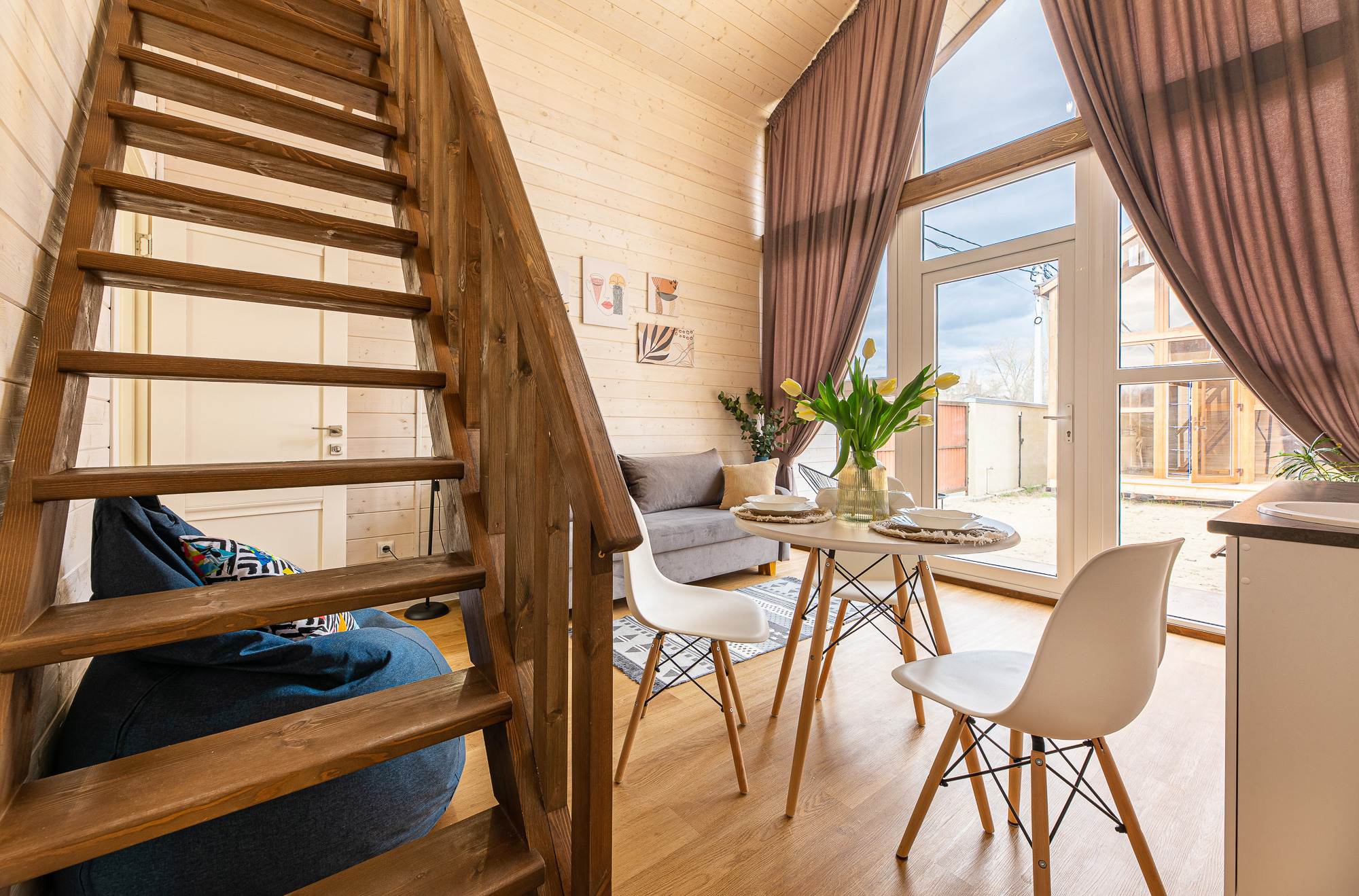 Renatphoto-интерьерный фотограф объектов недвижимости в краснодарском крае. Профессиональная фотосъёмка интерьеров, предметная фотосессия еды для меню г. Анапа