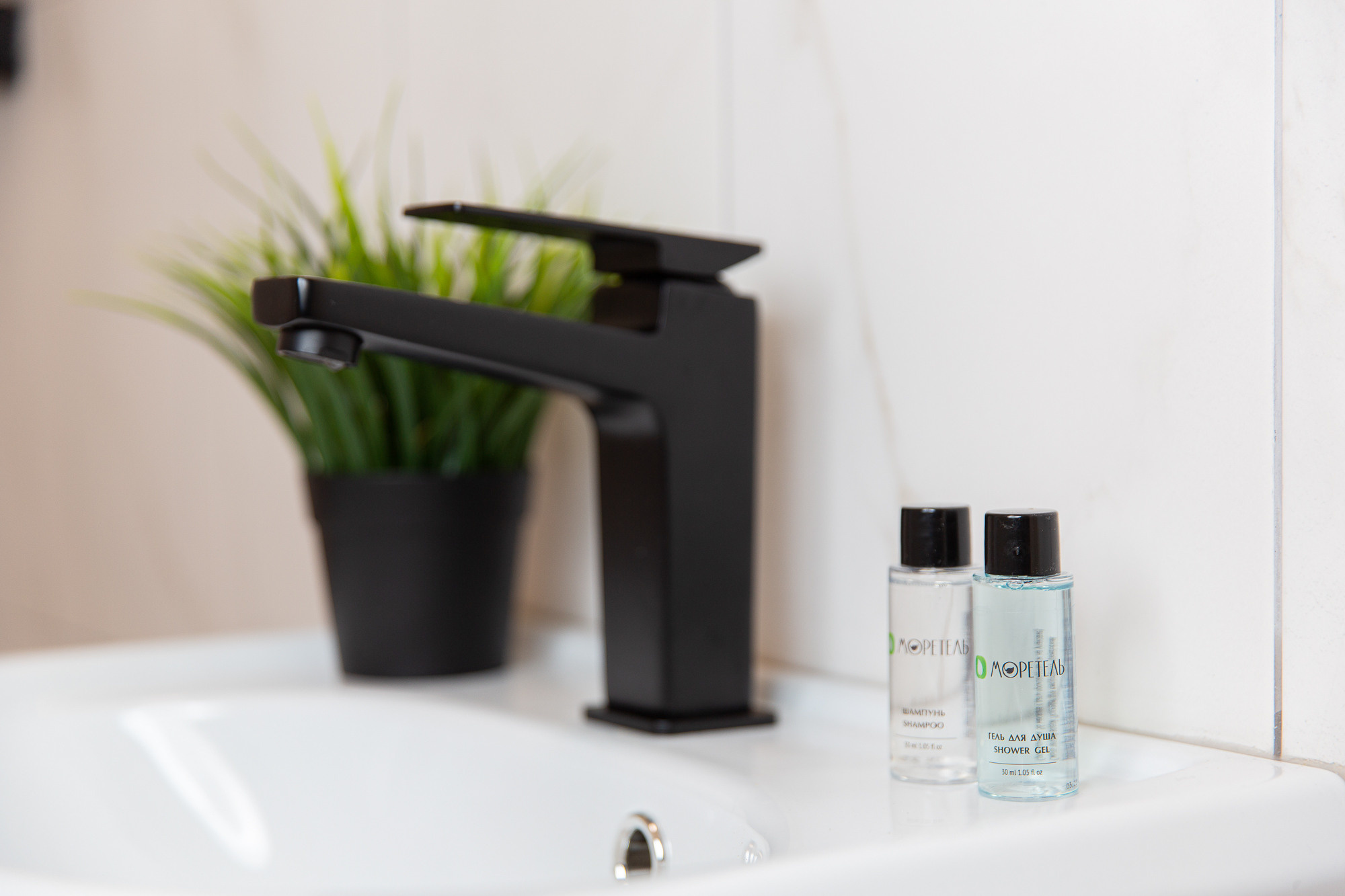 Renatphoto-интерьерный фотограф объектов недвижимости в краснодарском крае. Профессиональная фотосъёмка интерьеров, предметная фотосессия еды для меню г. Анапа