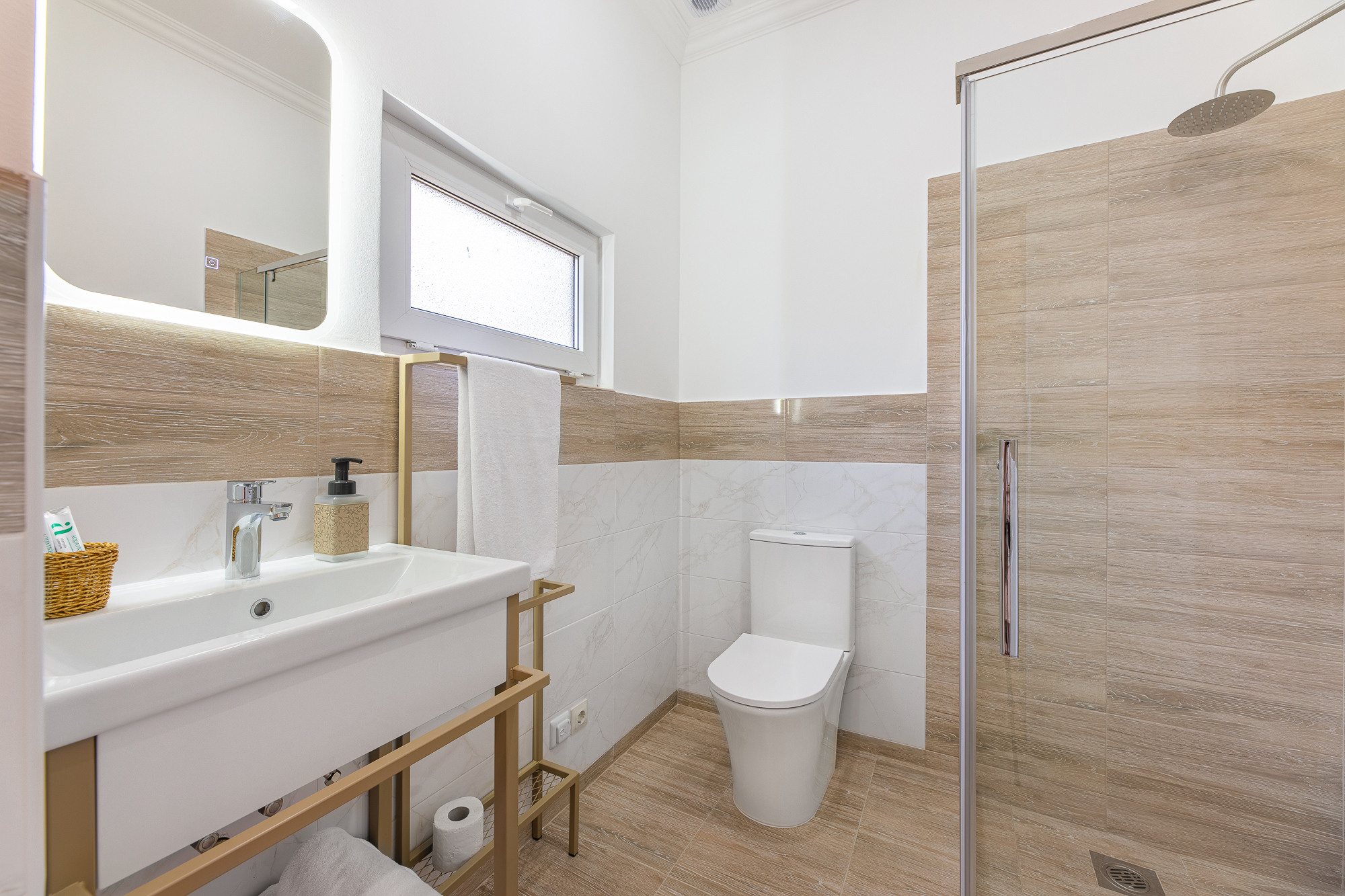 Renatphoto-Фотографирую территорию отелей. Профессиональная фотосъёмка интерьеров, предметная фотосессия еды для меню г. Анапа