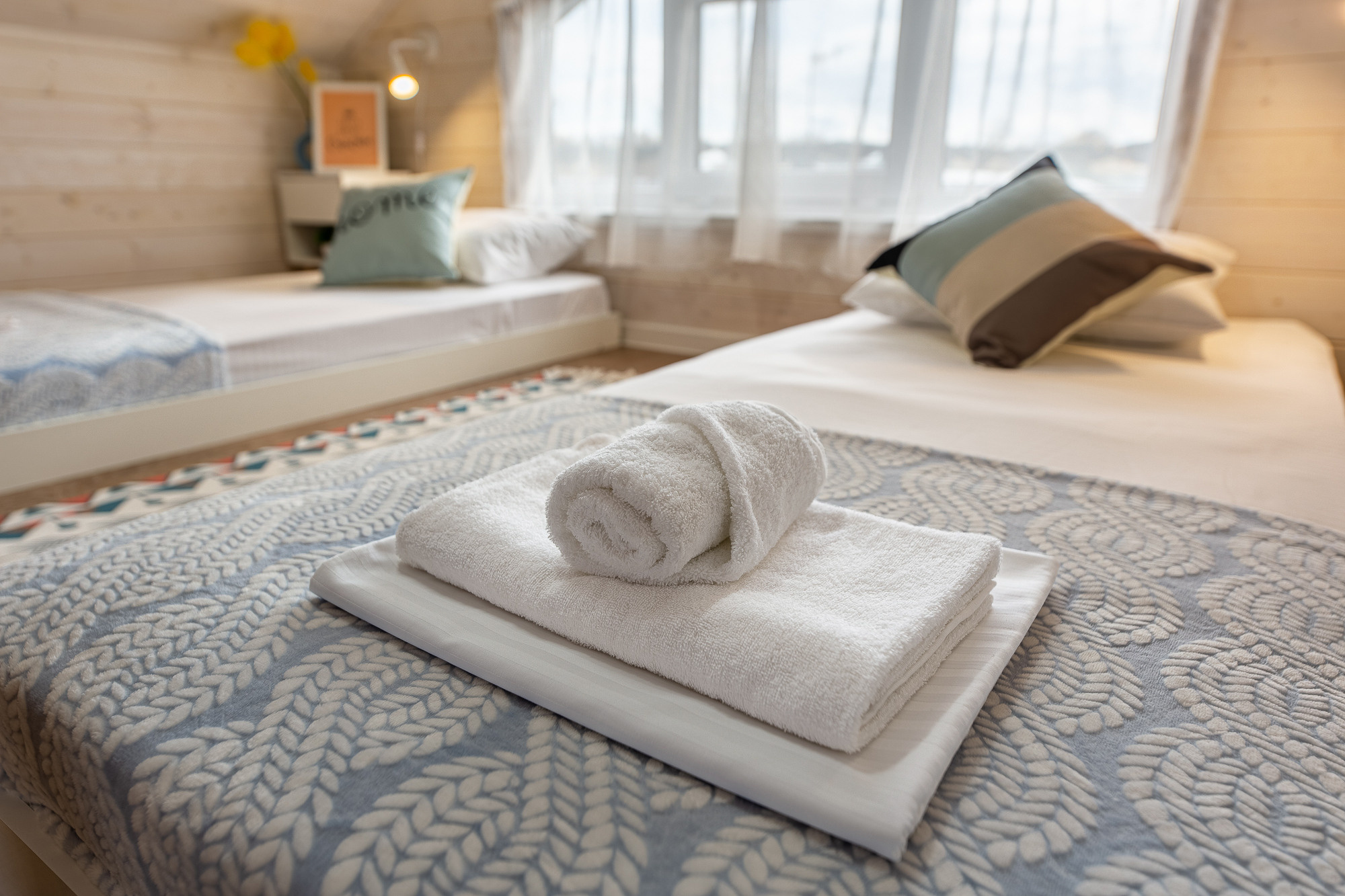 Renatphoto-интерьерный фотограф объектов недвижимости в краснодарском крае. Профессиональная фотосъёмка интерьеров, предметная фотосессия еды для меню г. Анапа