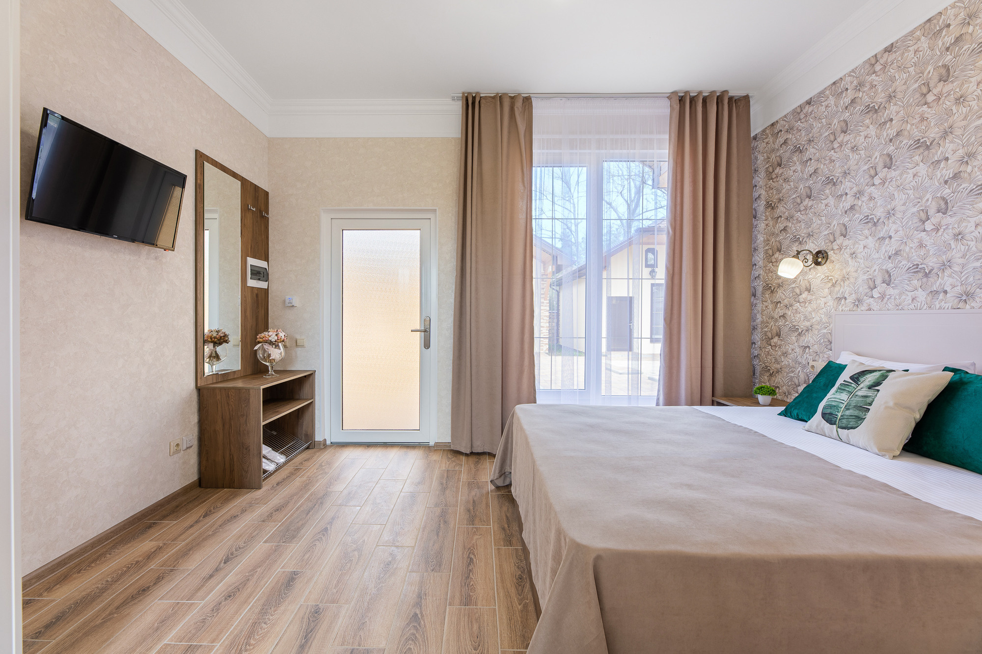 Renatphoto-Фотографирую территорию отелей. Профессиональная фотосъёмка интерьеров, предметная фотосессия еды для меню г. Анапа