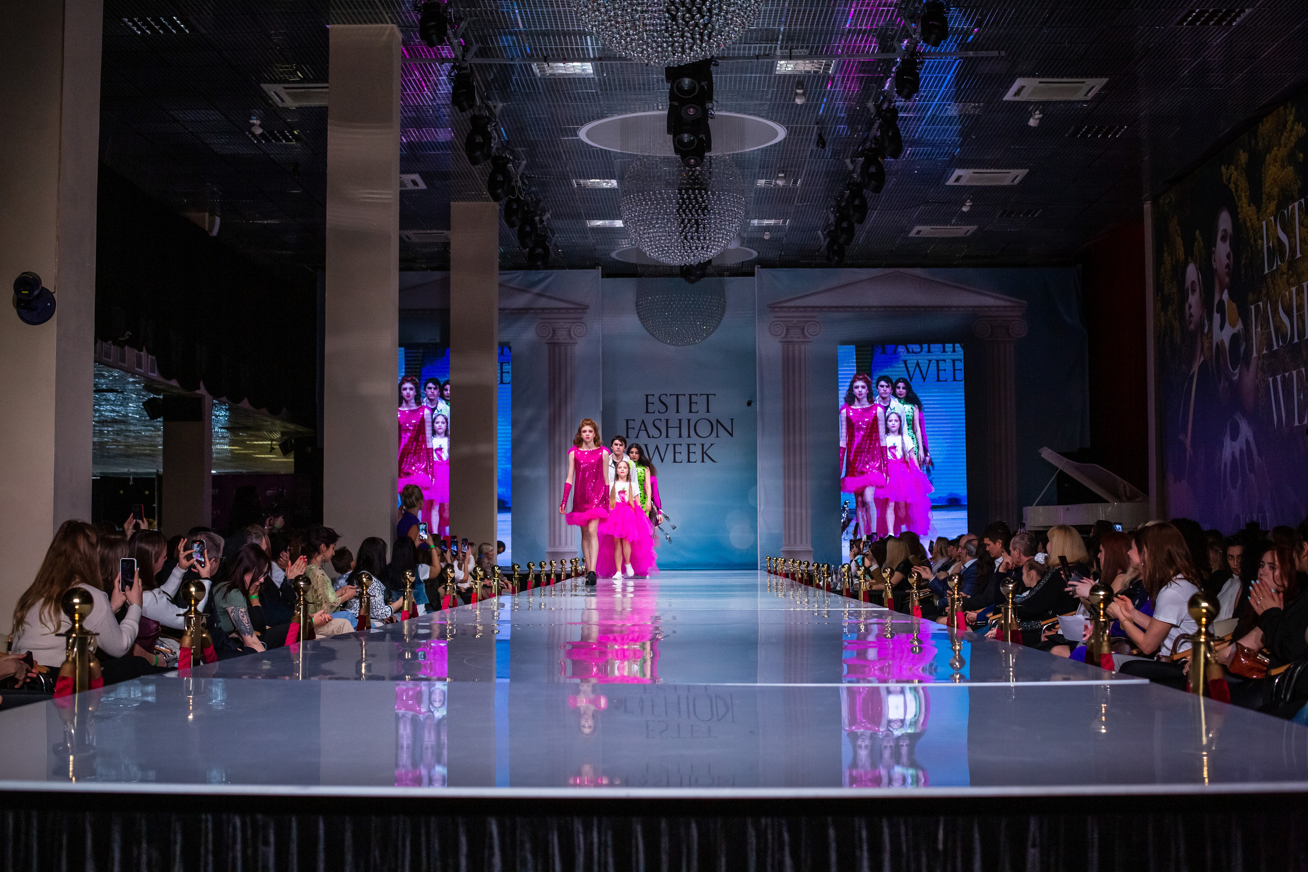 Показ FashionBook в Москве. Свадебный, семейный и детский фотограф в Калининграде Елена Кравцова