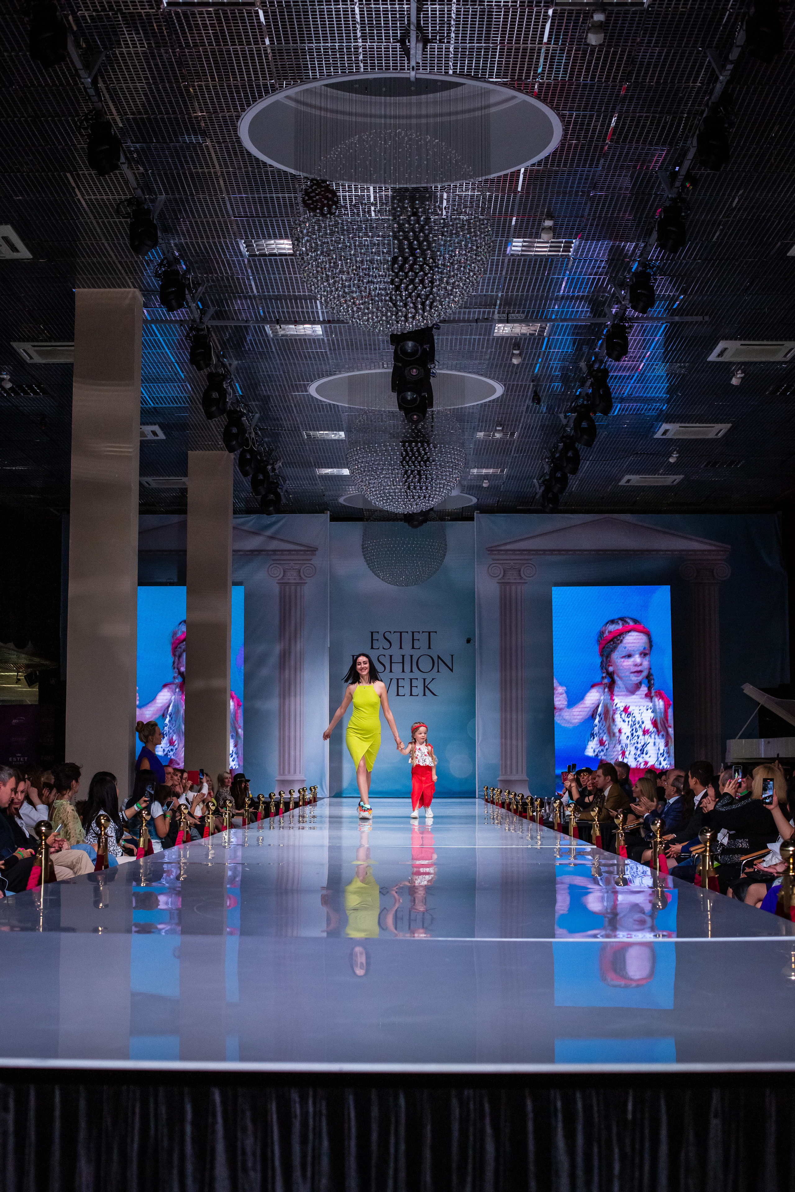 Показ FashionBook в Москве. Свадебный, семейный и детский фотограф в Калининграде Елена Кравцова