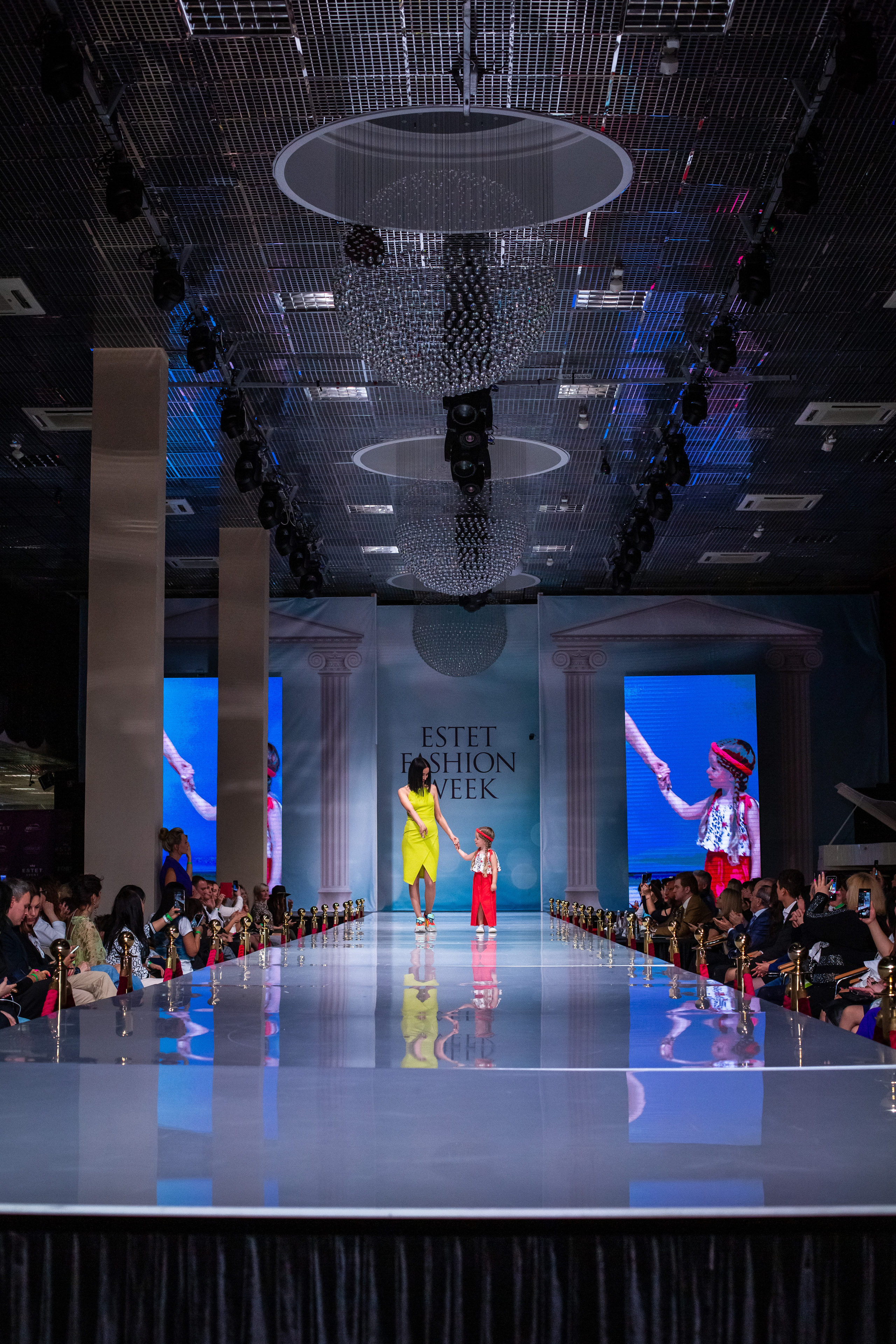 Показ FashionBook в Москве. Свадебный, семейный и детский фотограф в Калининграде Елена Кравцова