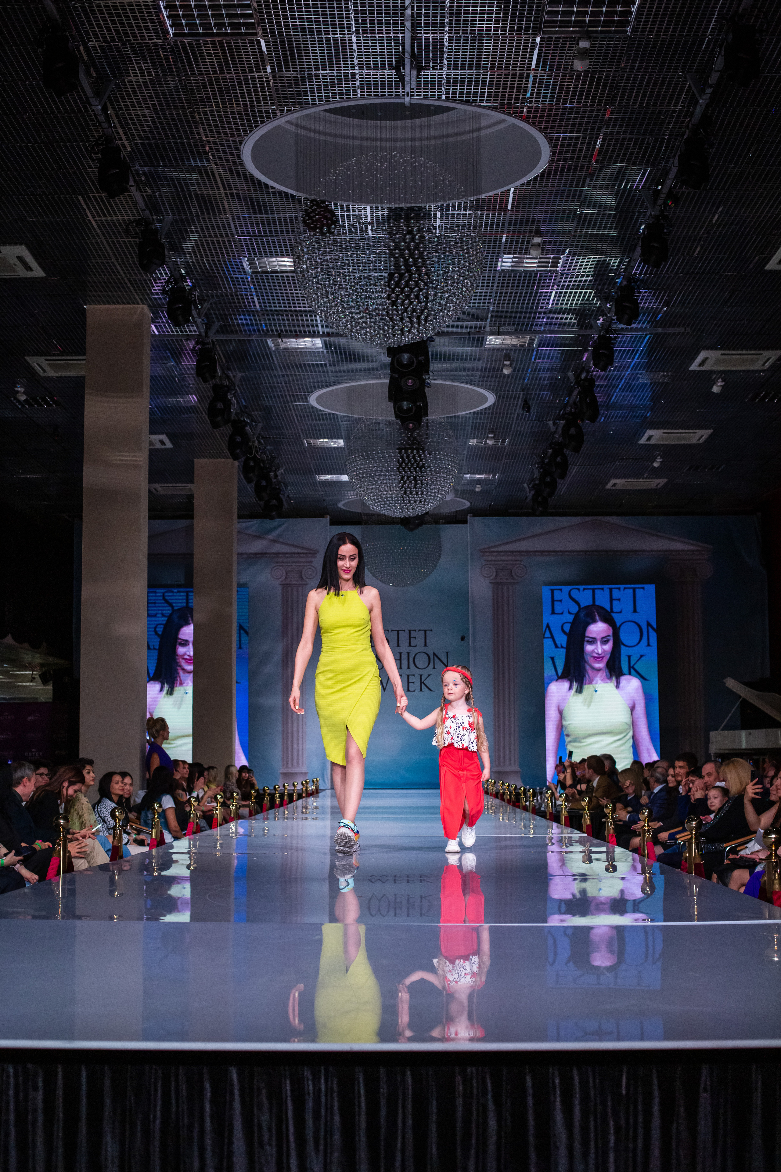 Показ FashionBook в Москве. Свадебный, семейный и детский фотограф в Калининграде Елена Кравцова